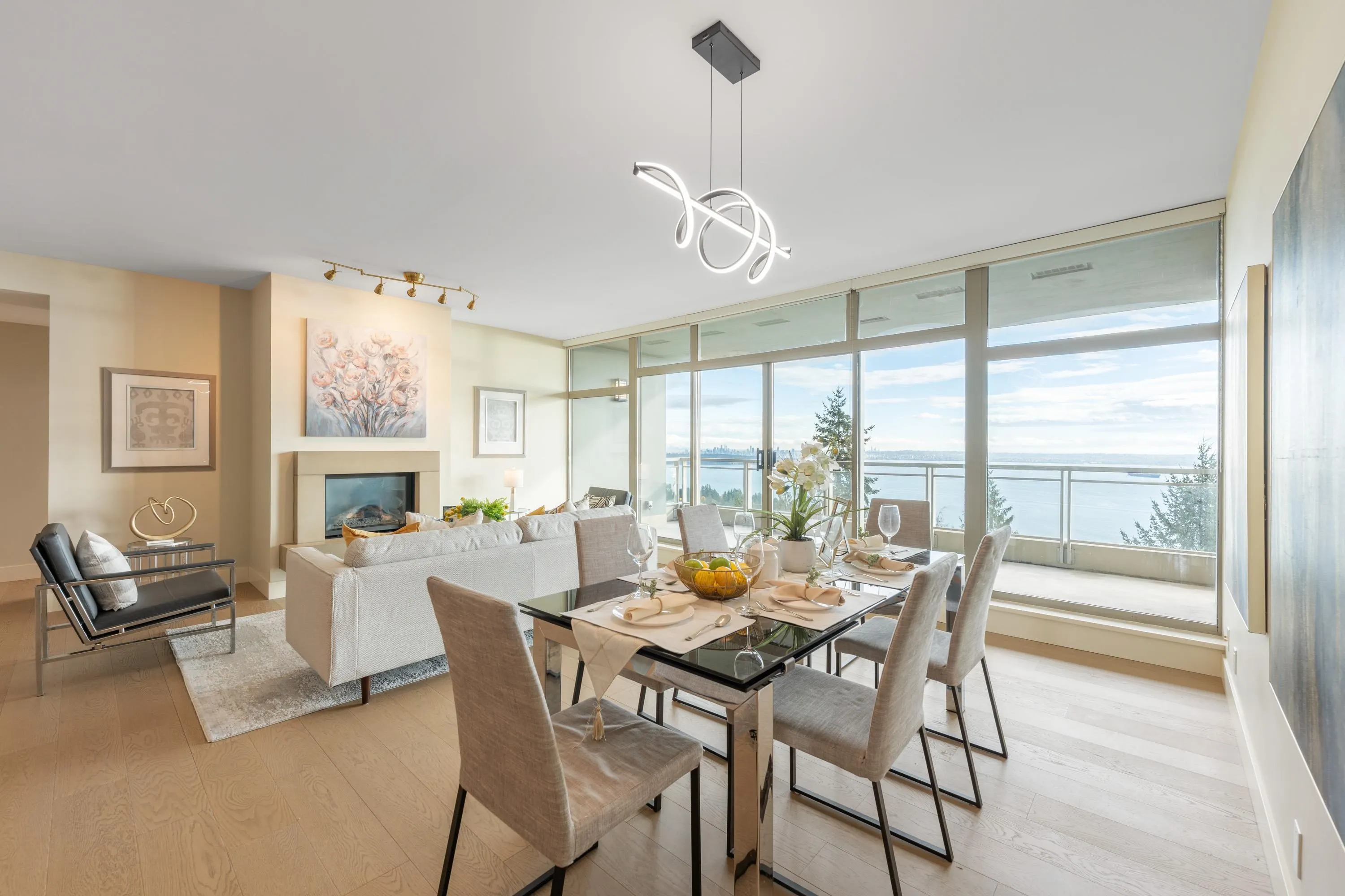 1002 3335 Cypress Place