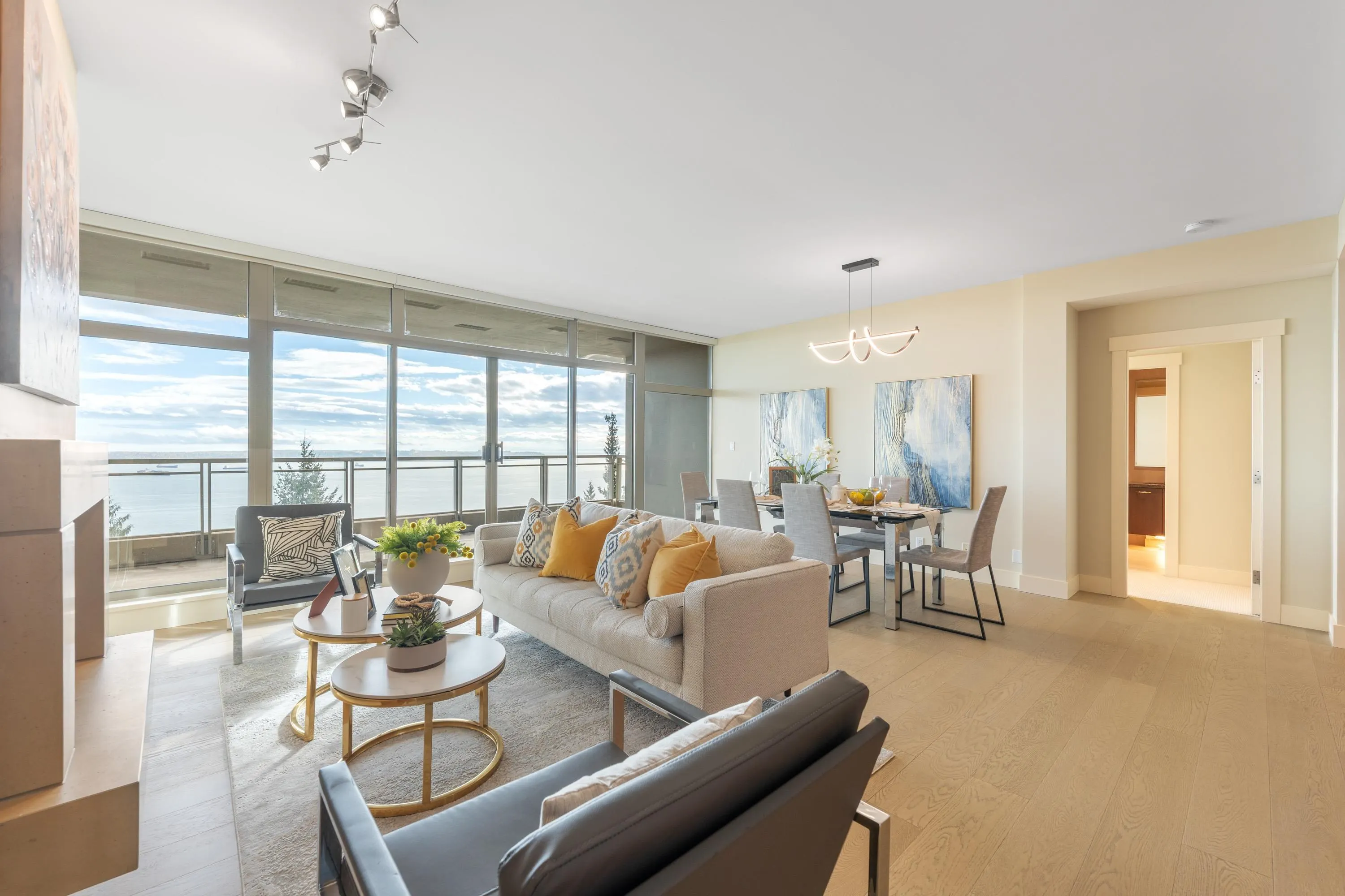 1002 3335 Cypress Place