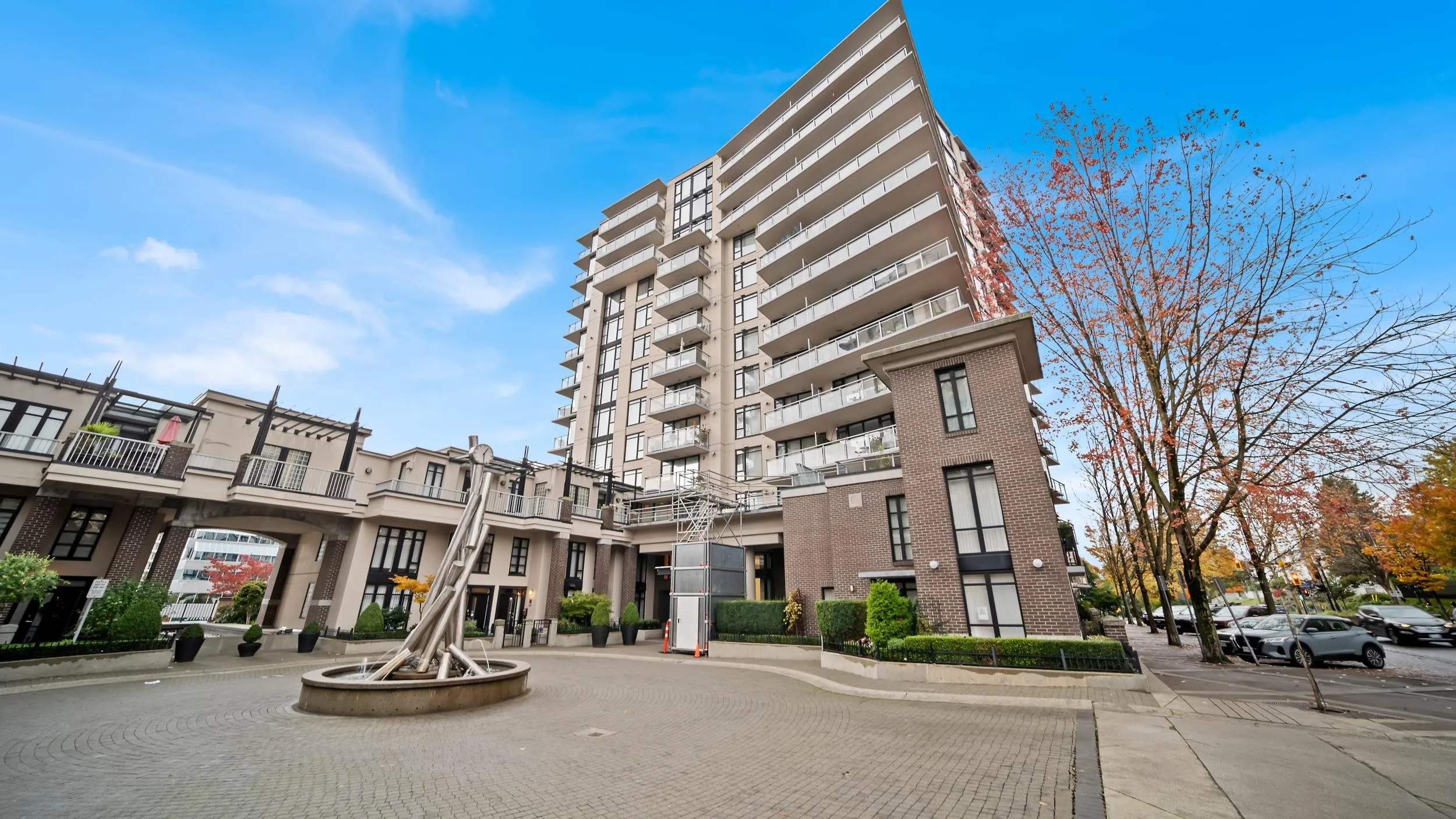 810 175 W 1st Street