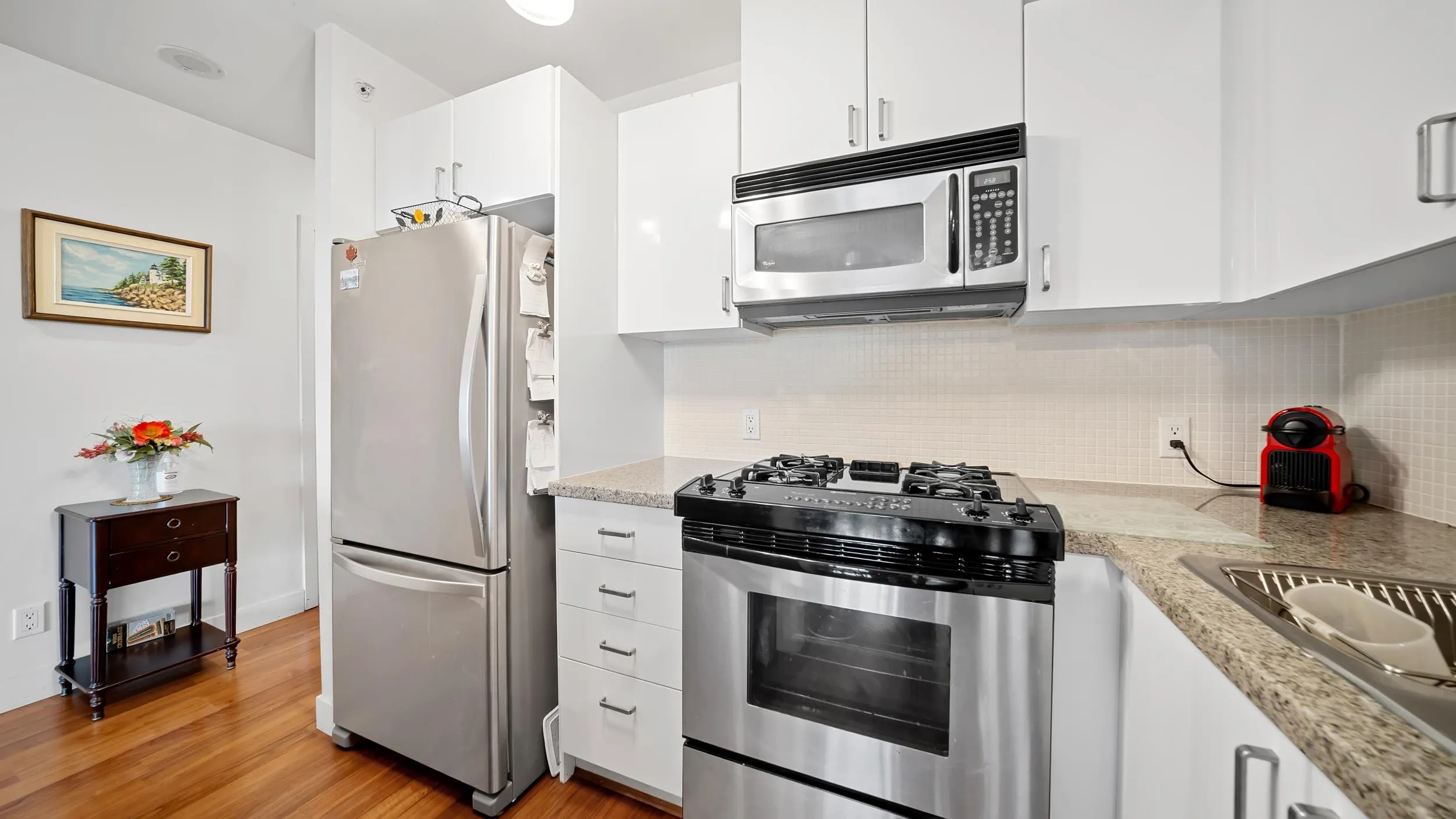 810 175 W 1st Street