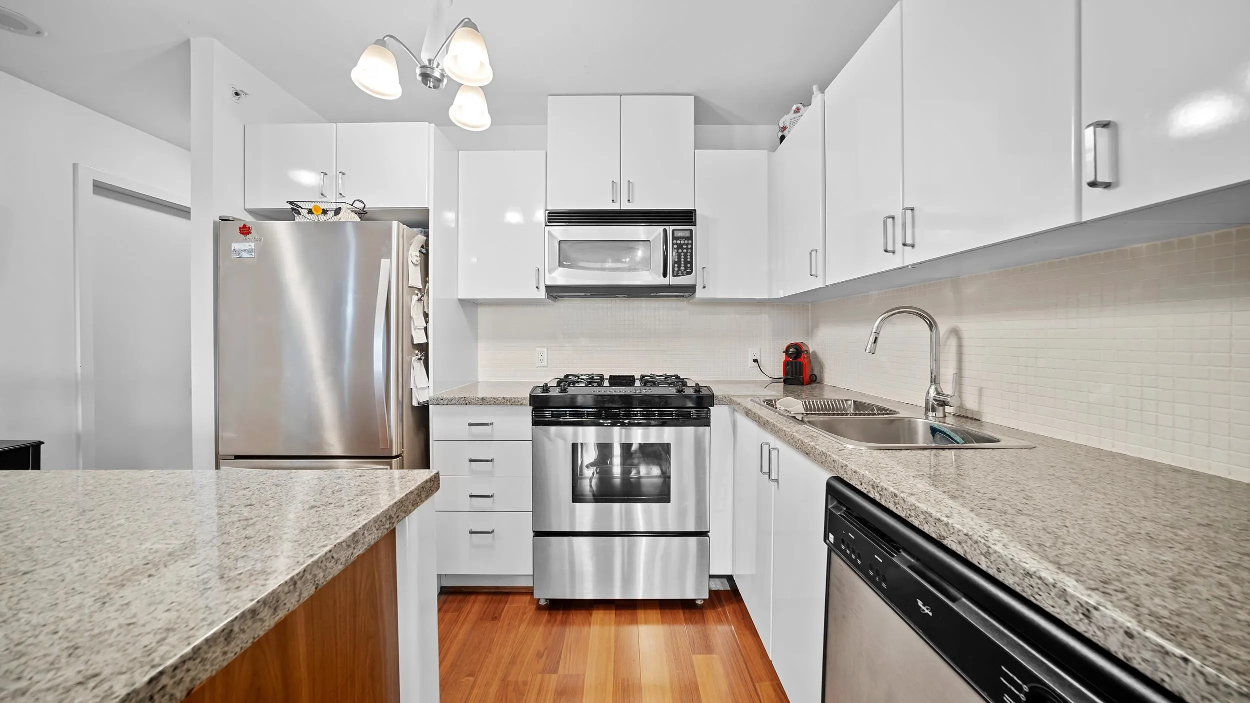 810 175 W 1st Street