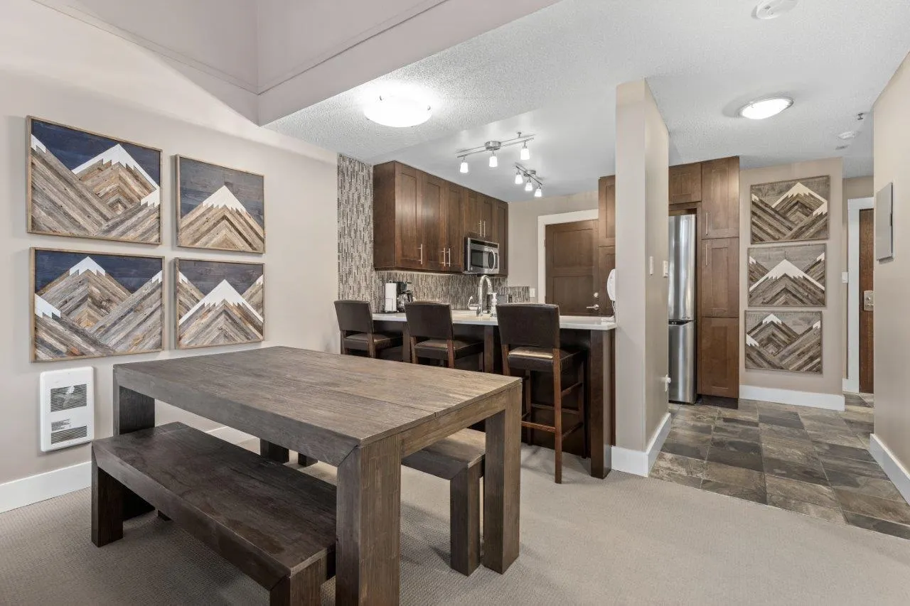 321 4573 Chateau Boulevard