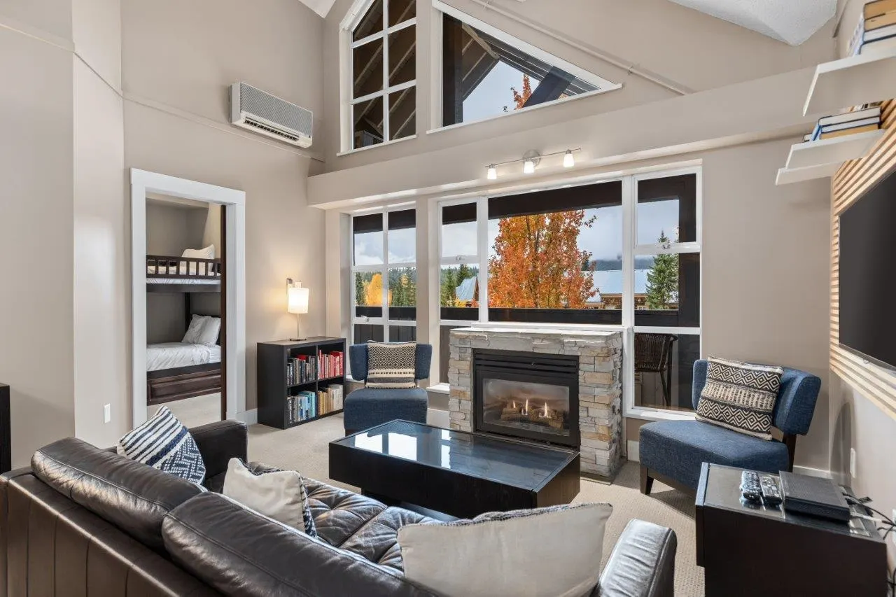 321 4573 Chateau Boulevard