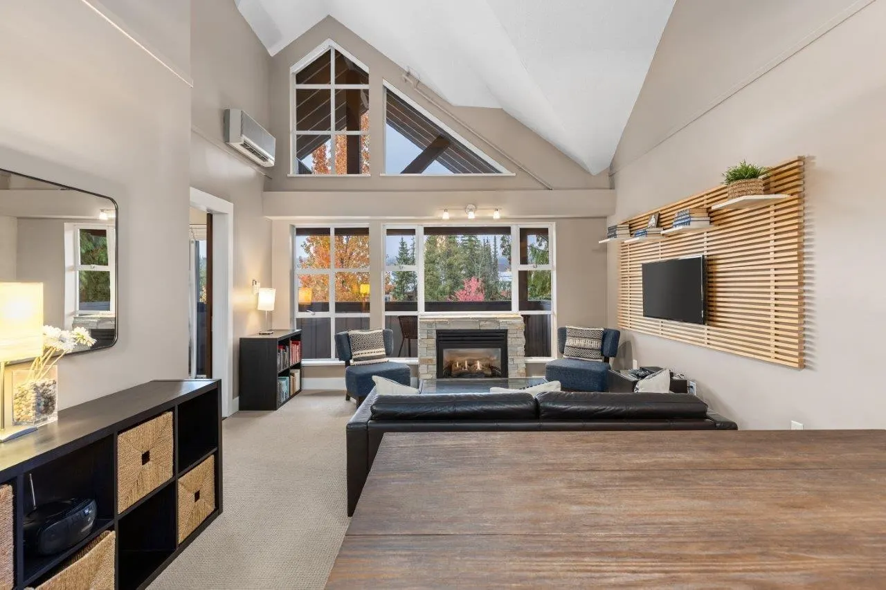 321 4573 Chateau Boulevard