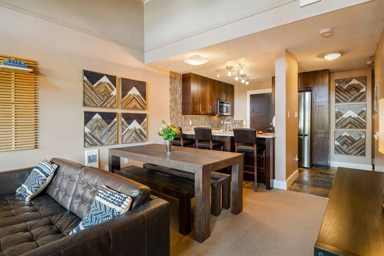 321 4573 Chateau Boulevard