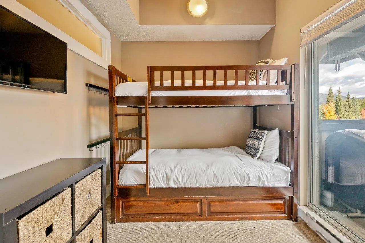 321 4573 Chateau Boulevard