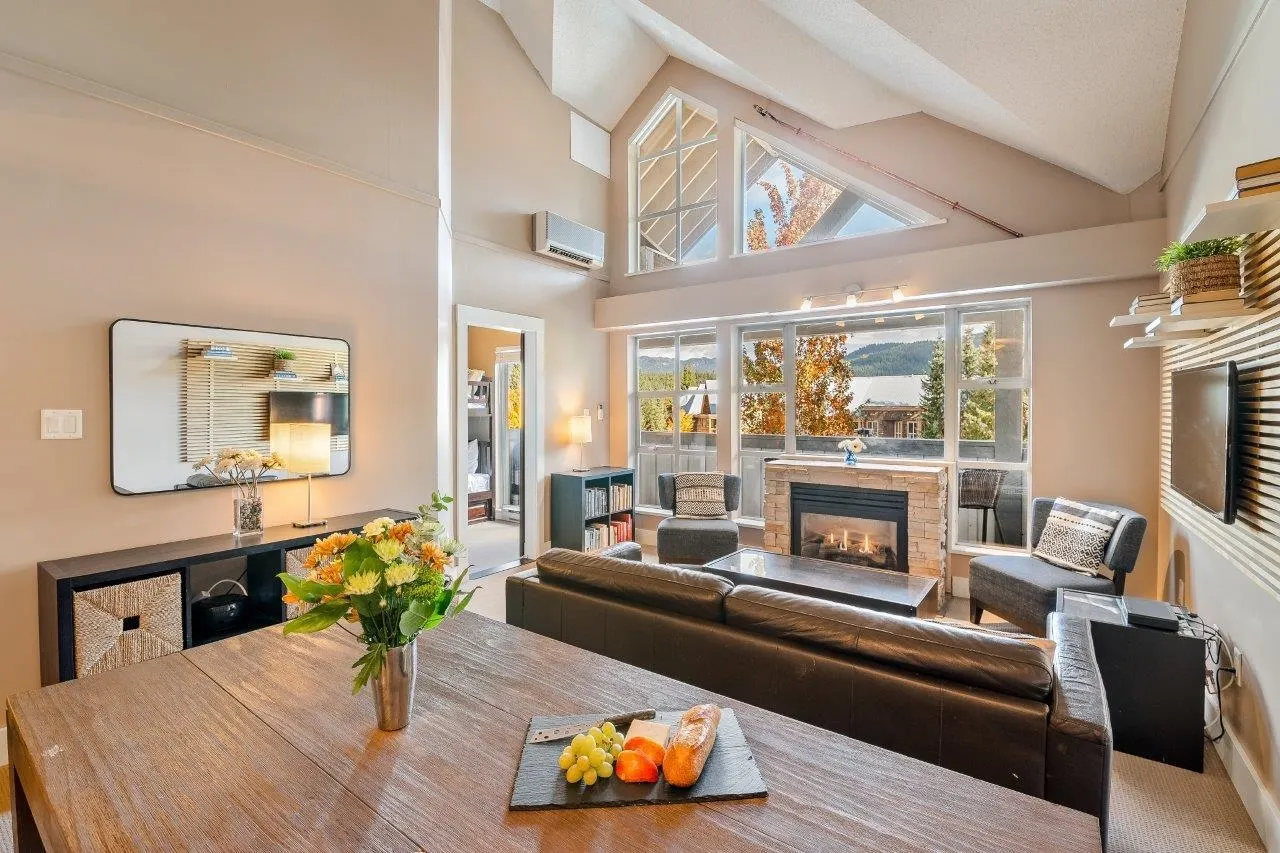 321 4573 Chateau Boulevard