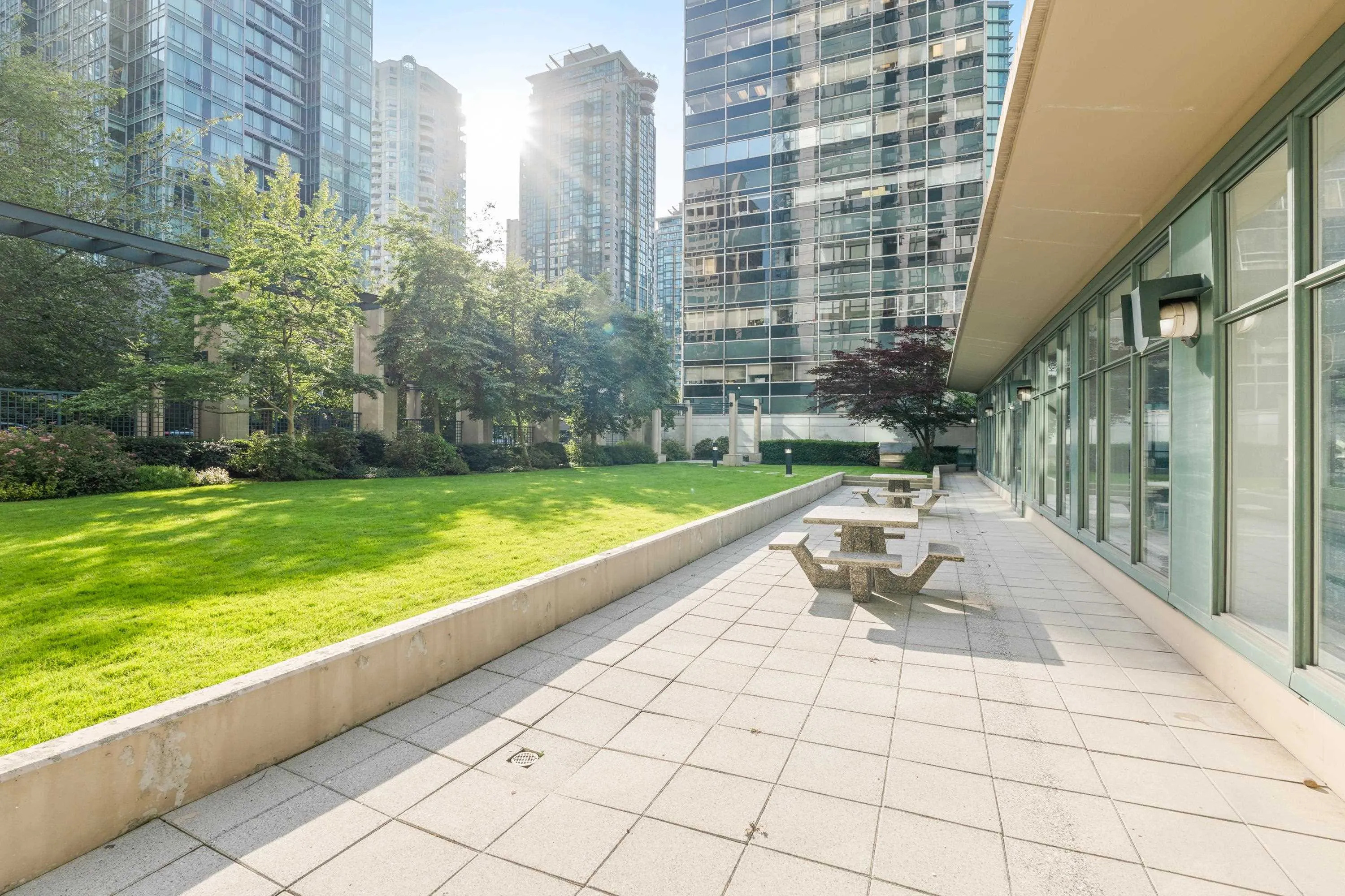 3103 1239 W Georgia Street