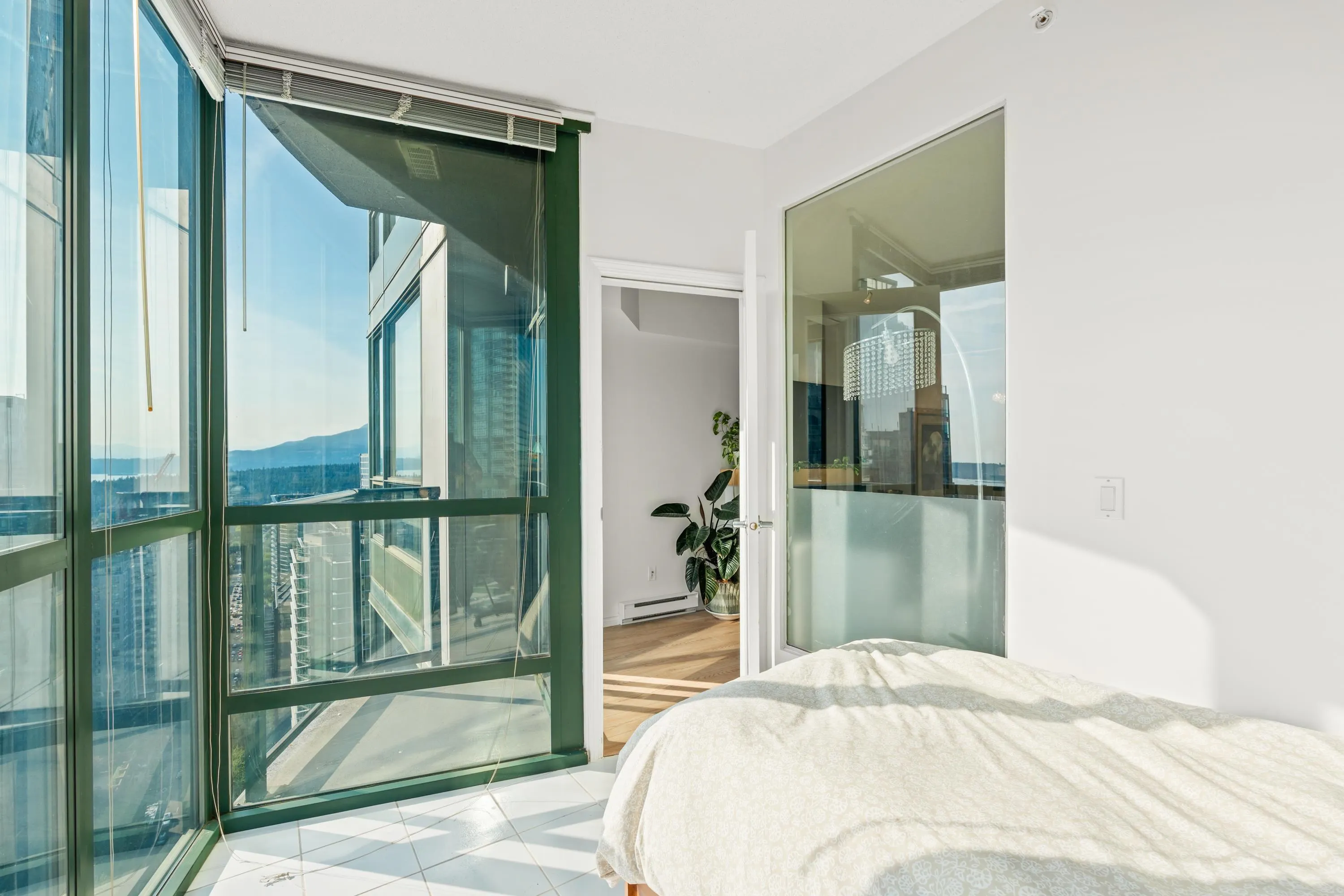 3103 1239 W Georgia Street