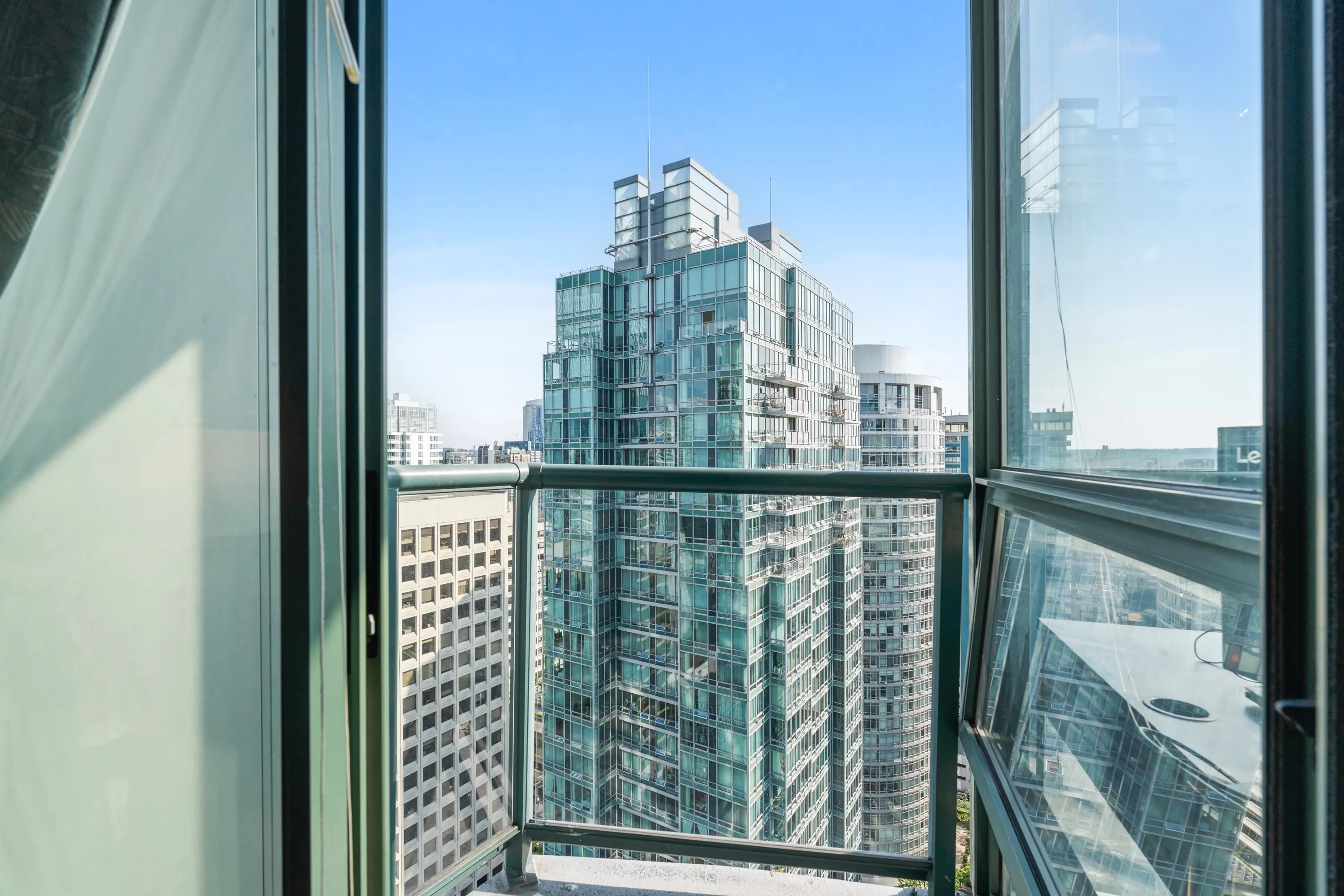 3103 1239 W Georgia Street