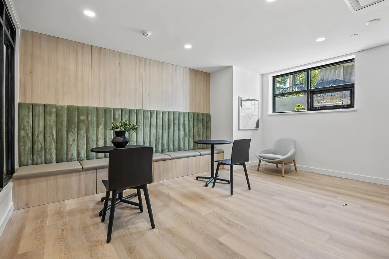 208 723 Grover Avenue