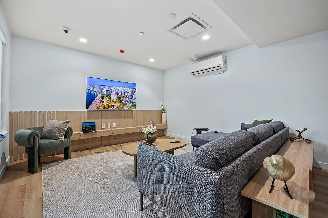 208 723 Grover Avenue