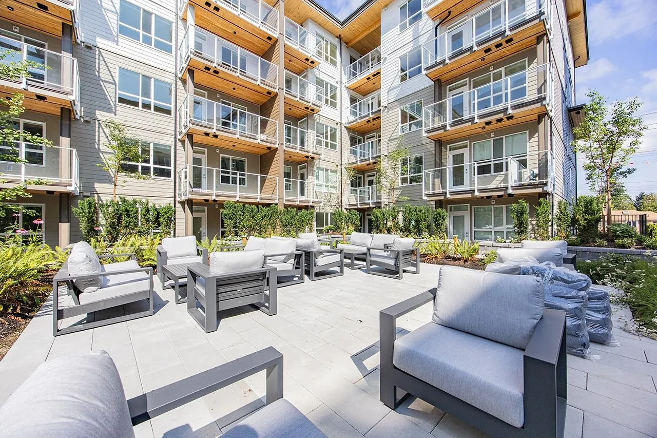 208 723 Grover Avenue