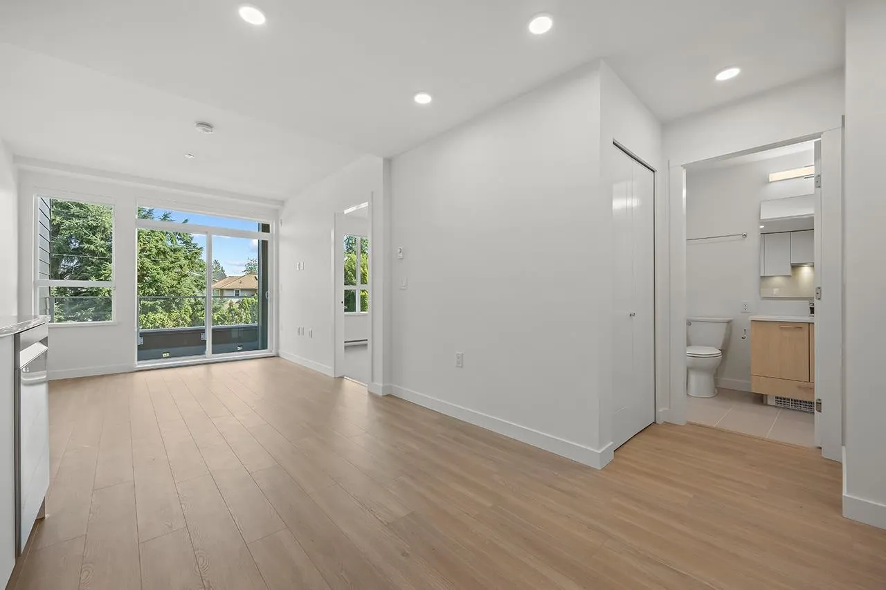 208 723 Grover Avenue