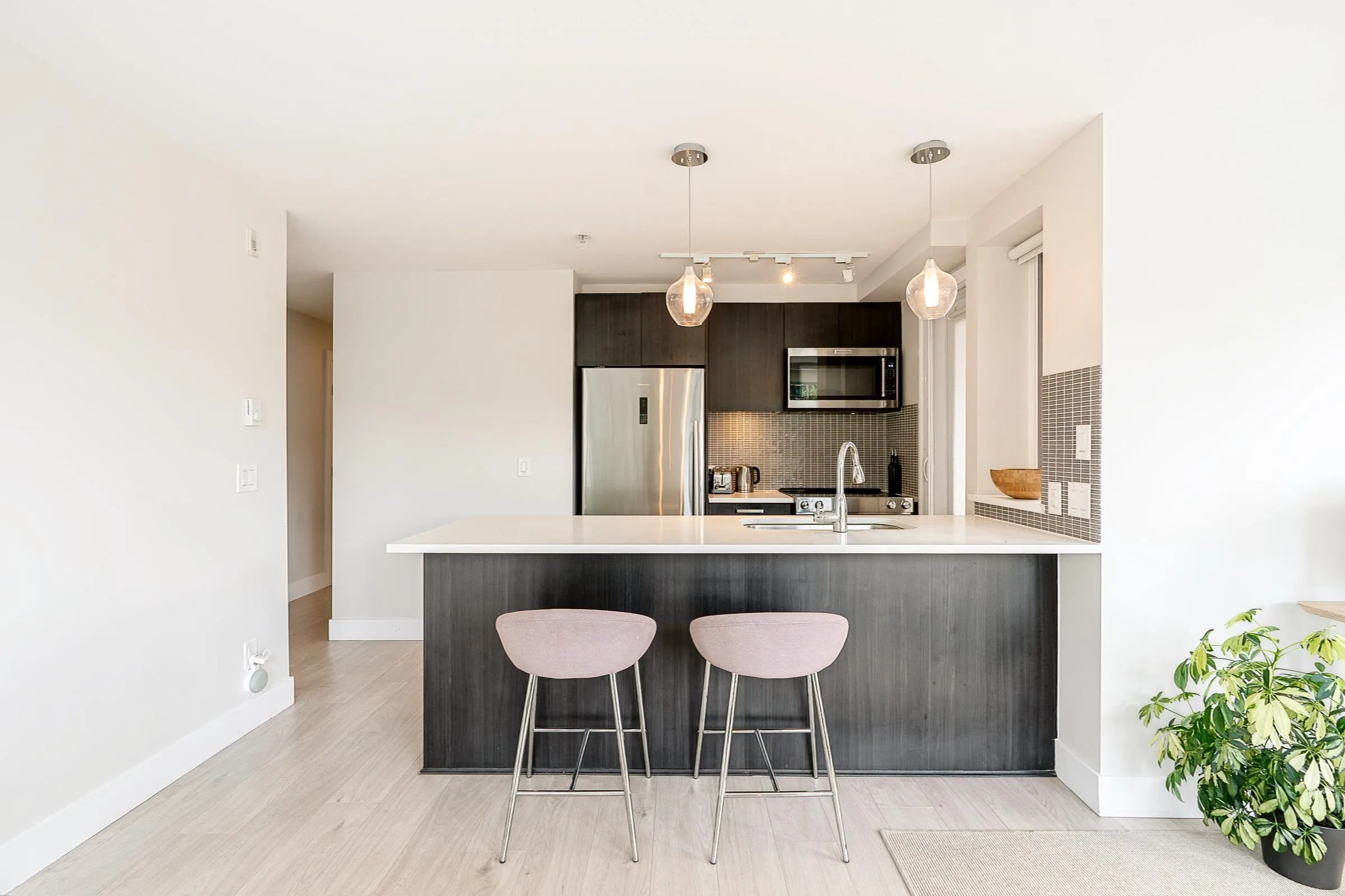 305 2477 Carolina Street