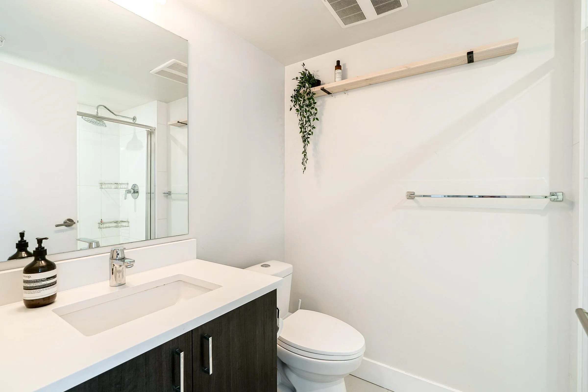 305 2477 Carolina Street