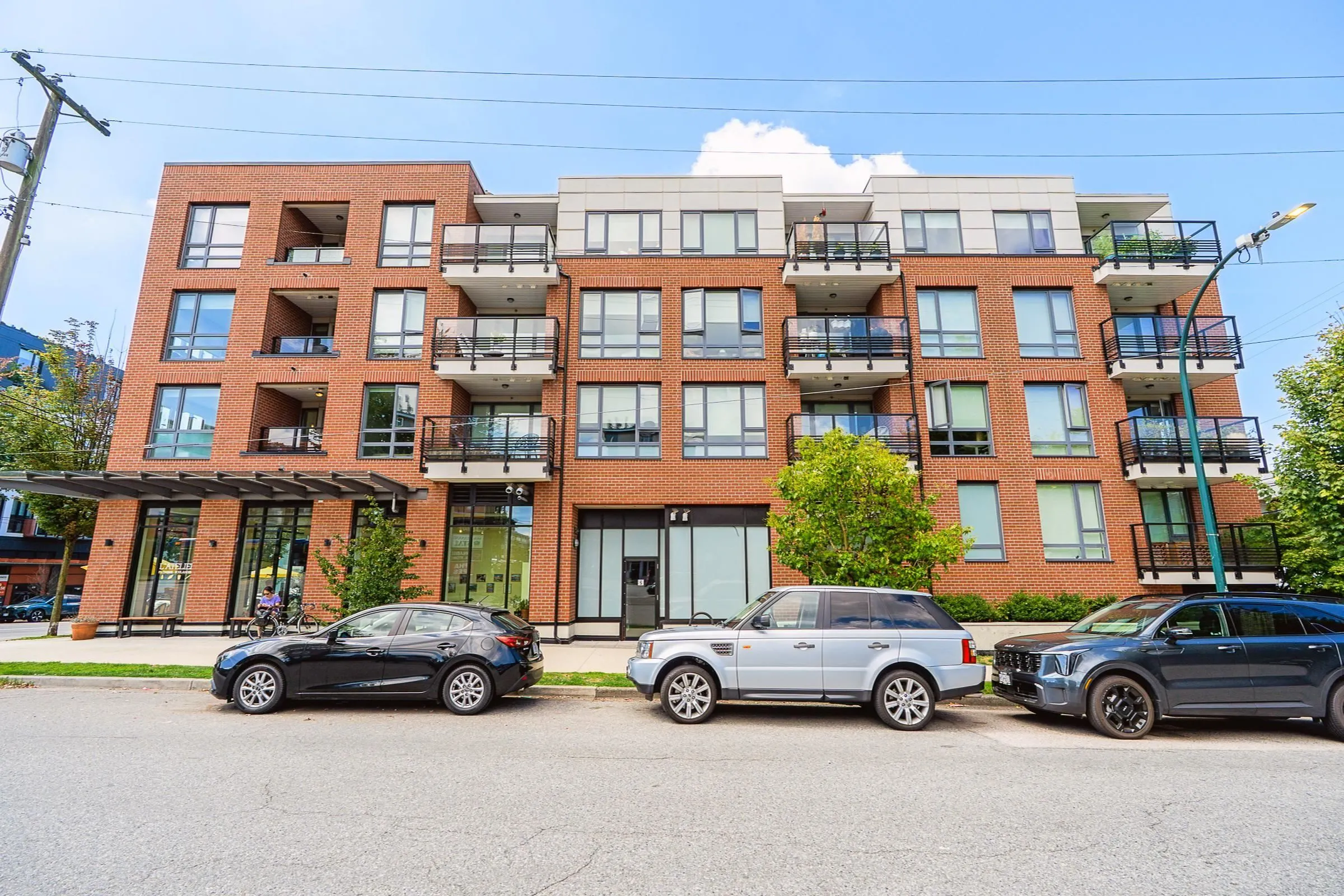 305 2477 Carolina Street