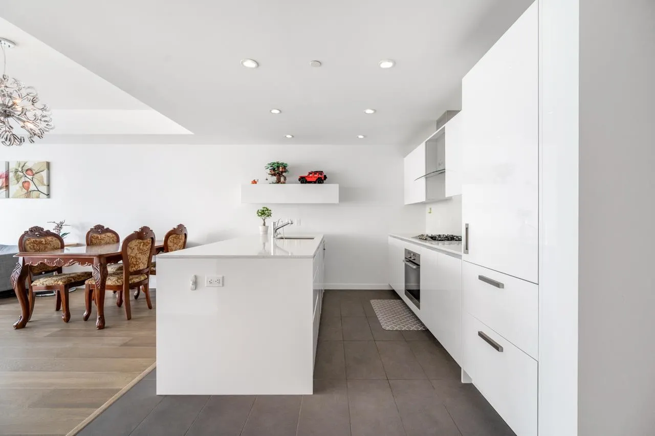 705 5177 Brighouse Way