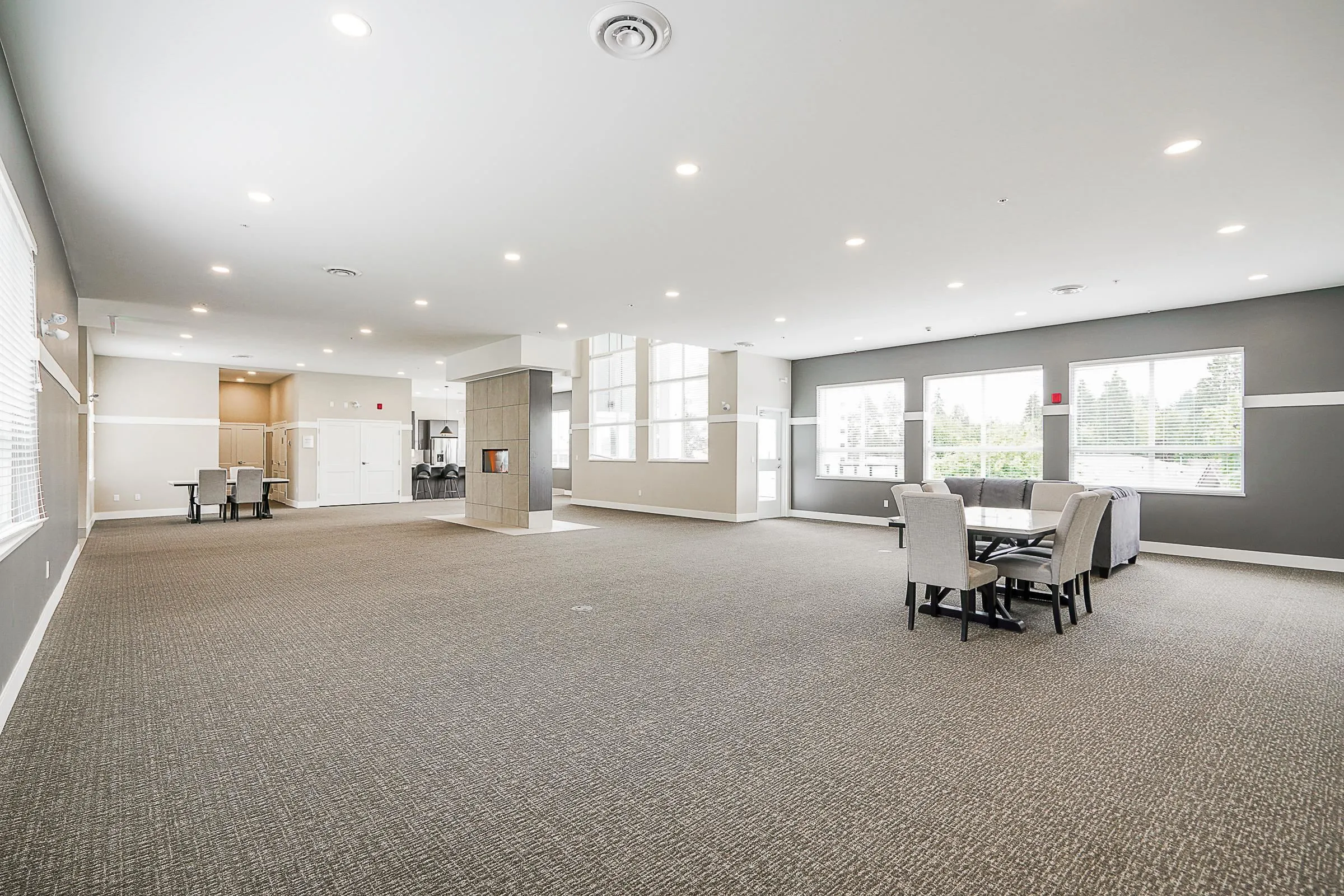 3223 2180 Kelly Avenue