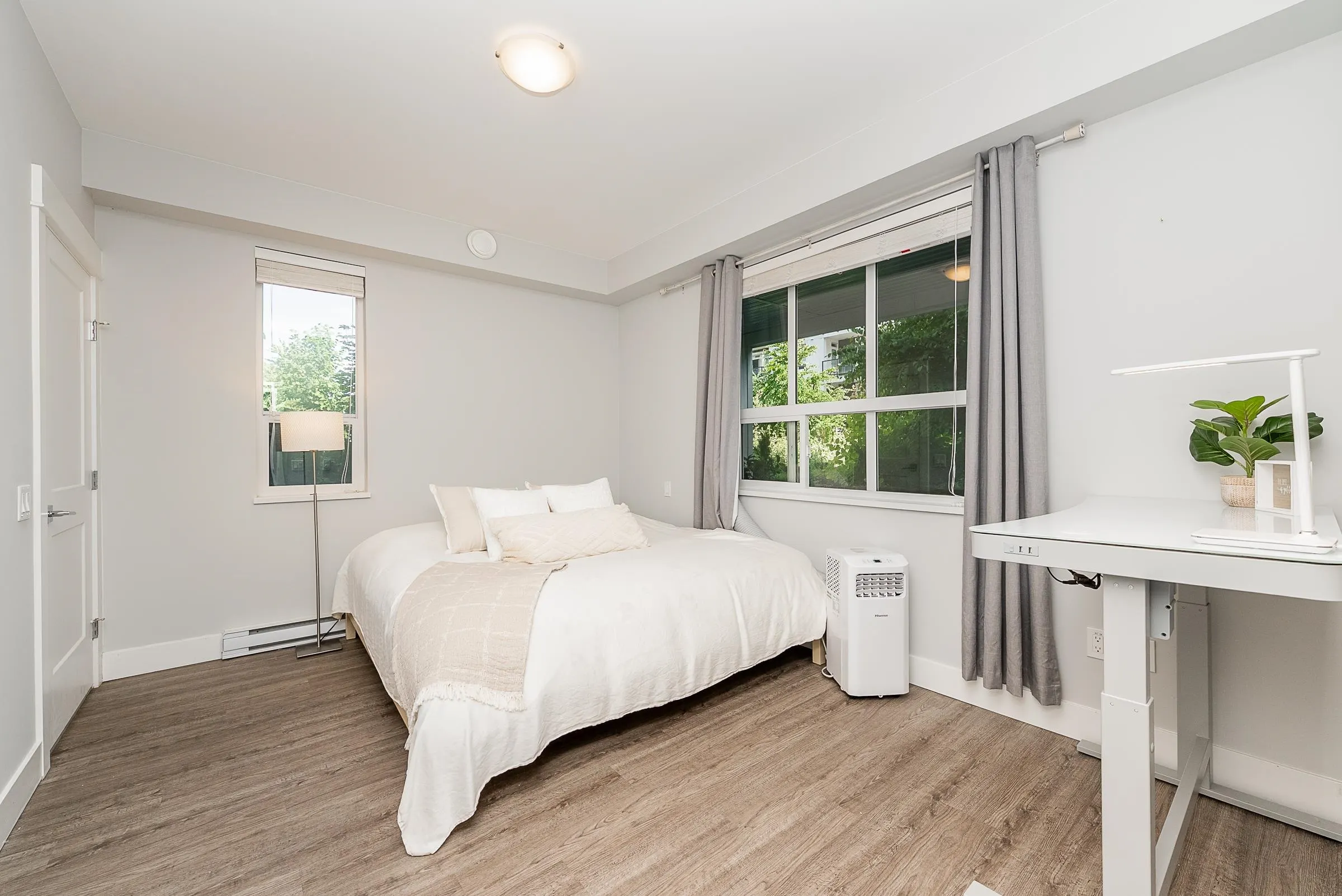 3223 2180 Kelly Avenue