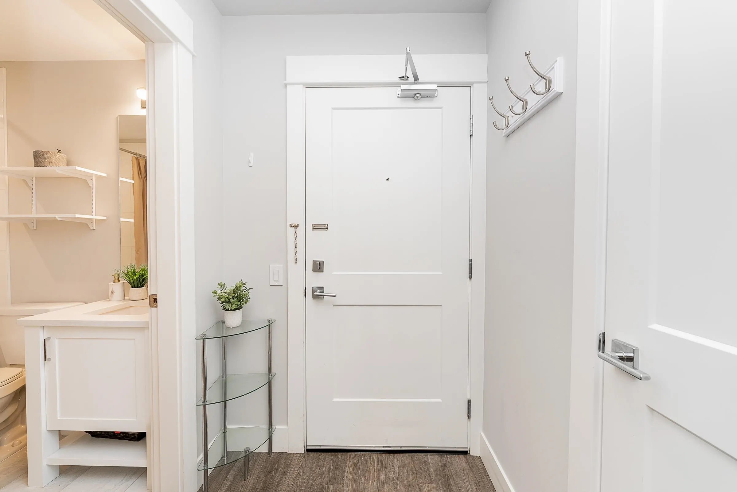 3223 2180 Kelly Avenue