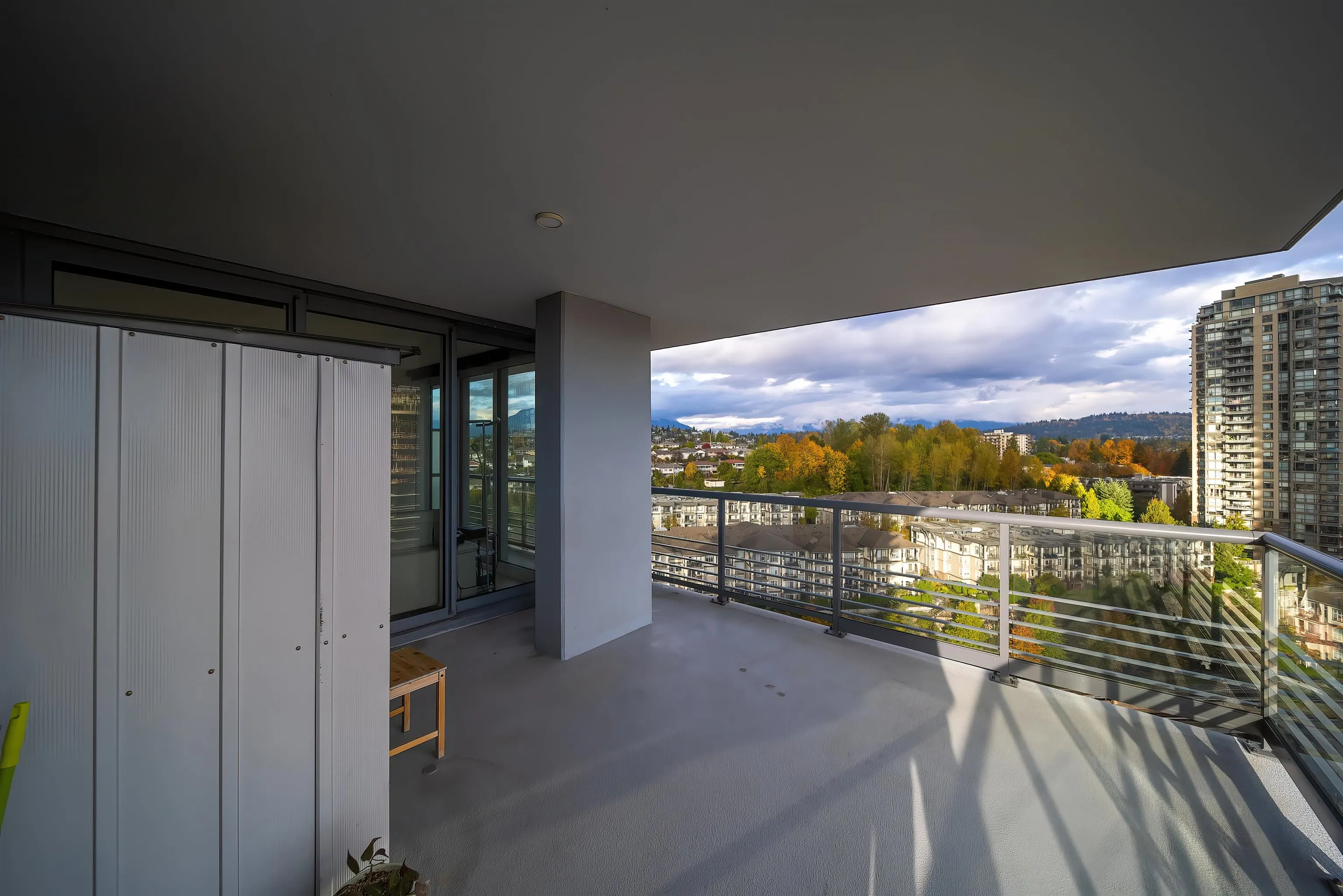 1309 4720 Lougheed Highway