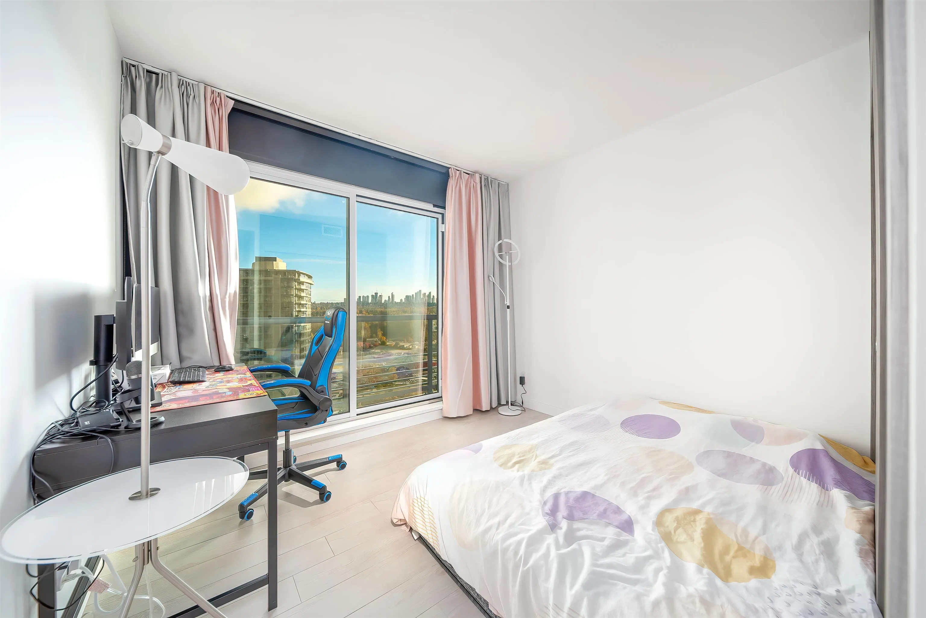 1309 4720 Lougheed Highway