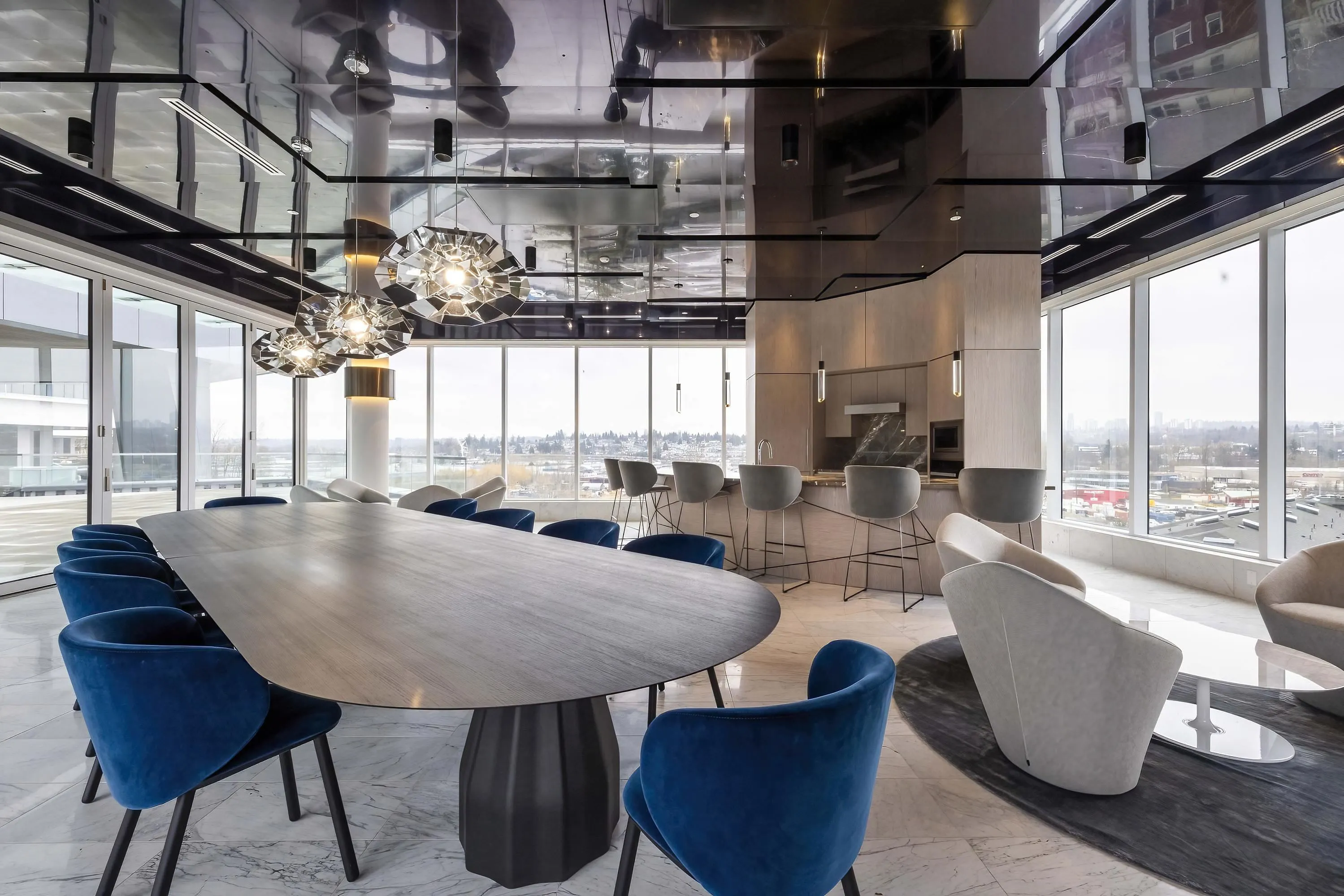 1309 4720 Lougheed Highway