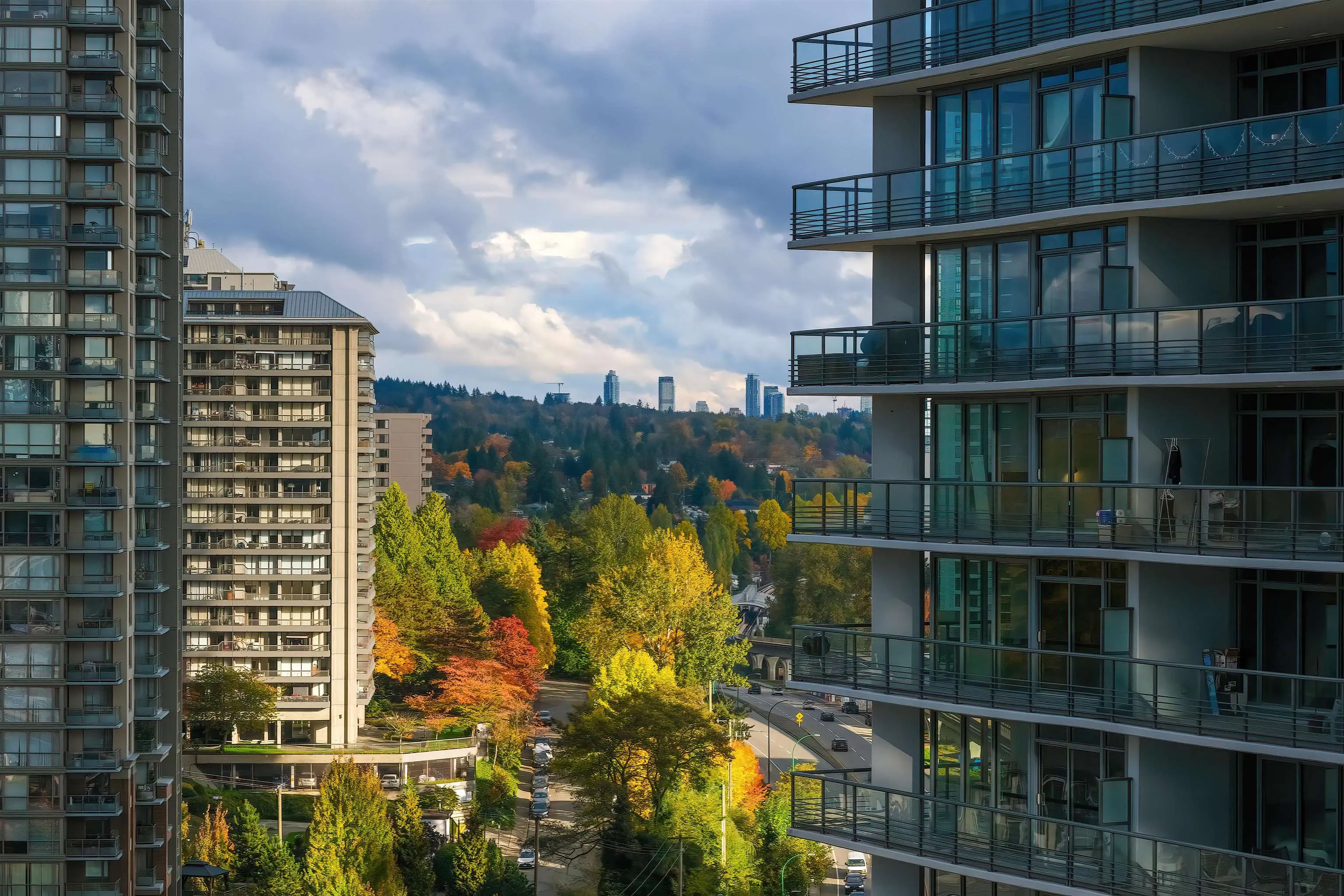 1309 4720 Lougheed Highway