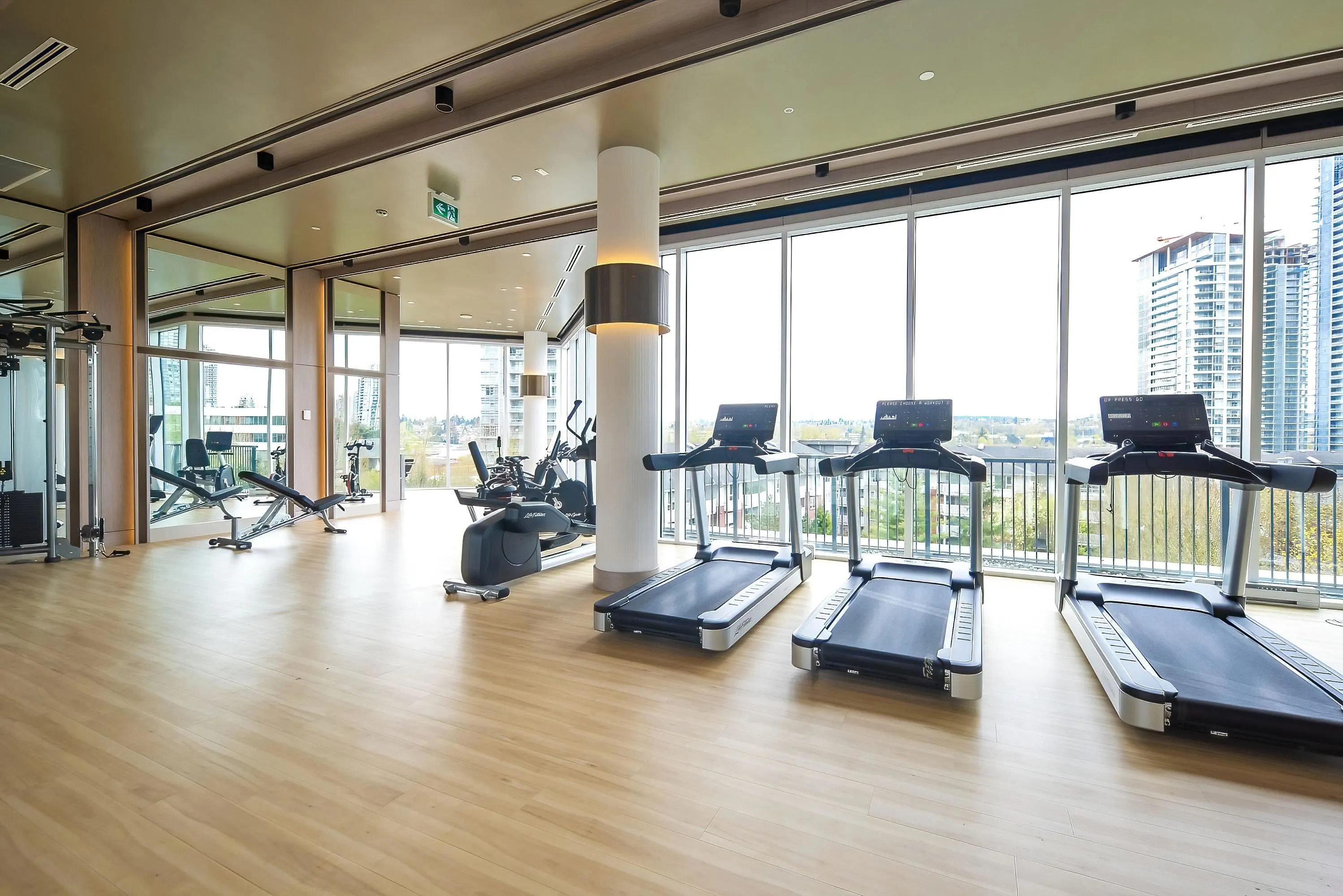 1309 4720 Lougheed Highway