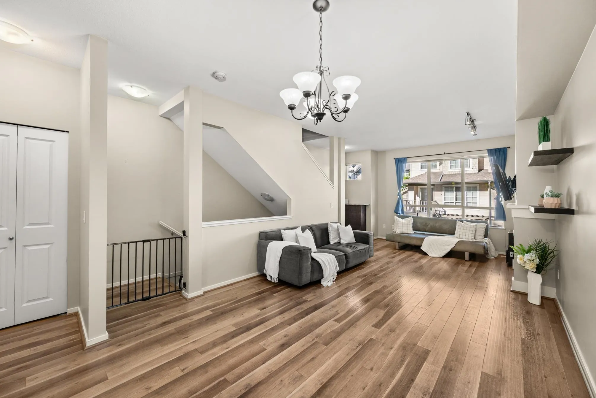 172 9133 Government Street