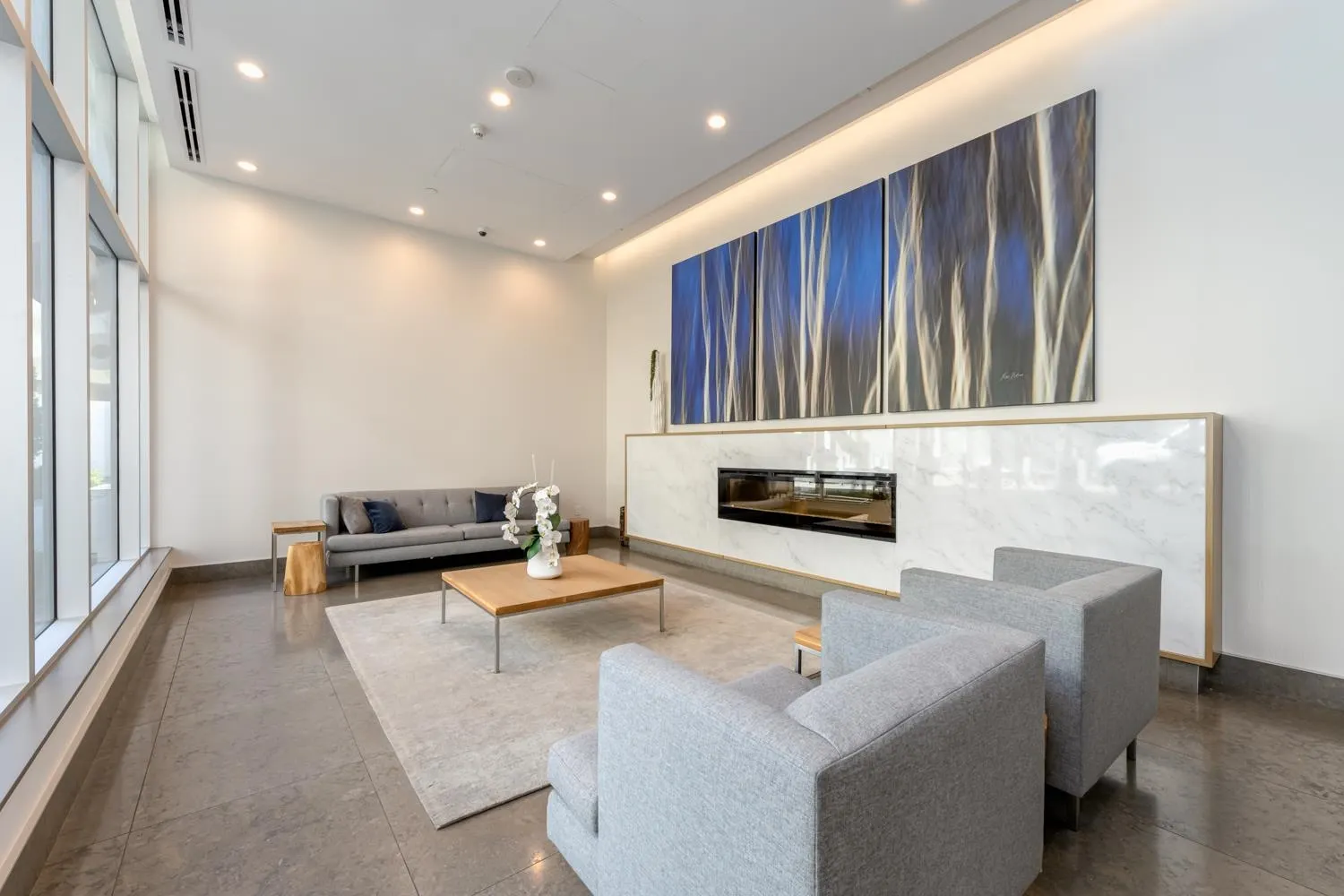 2308 6098 Station Street