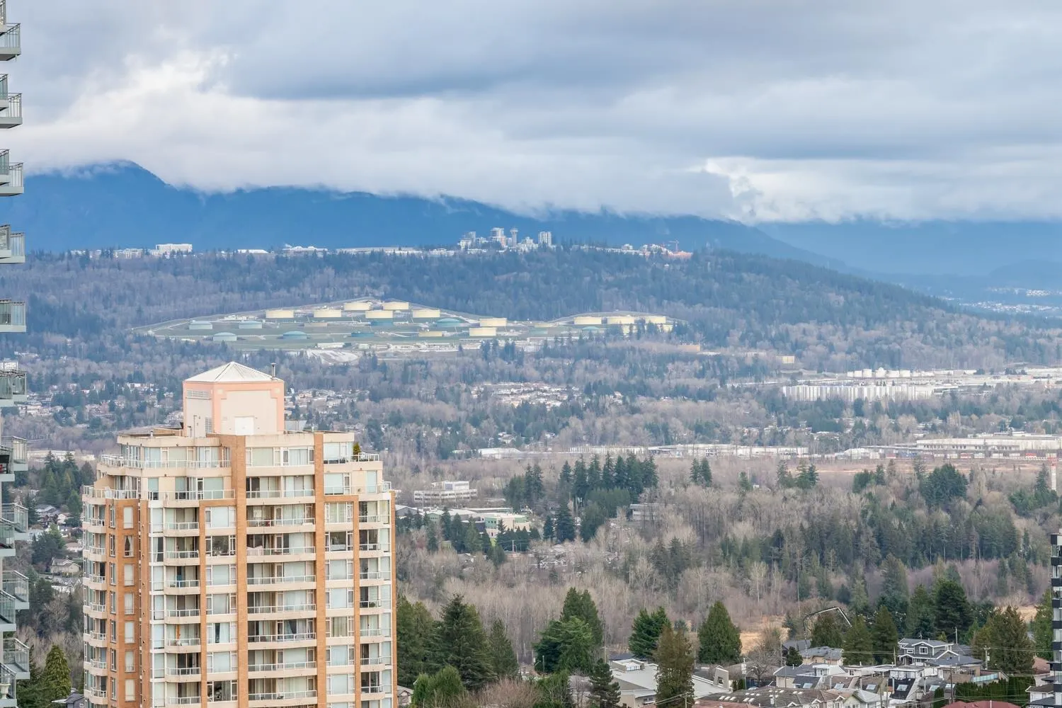 2308 6098 Station Street