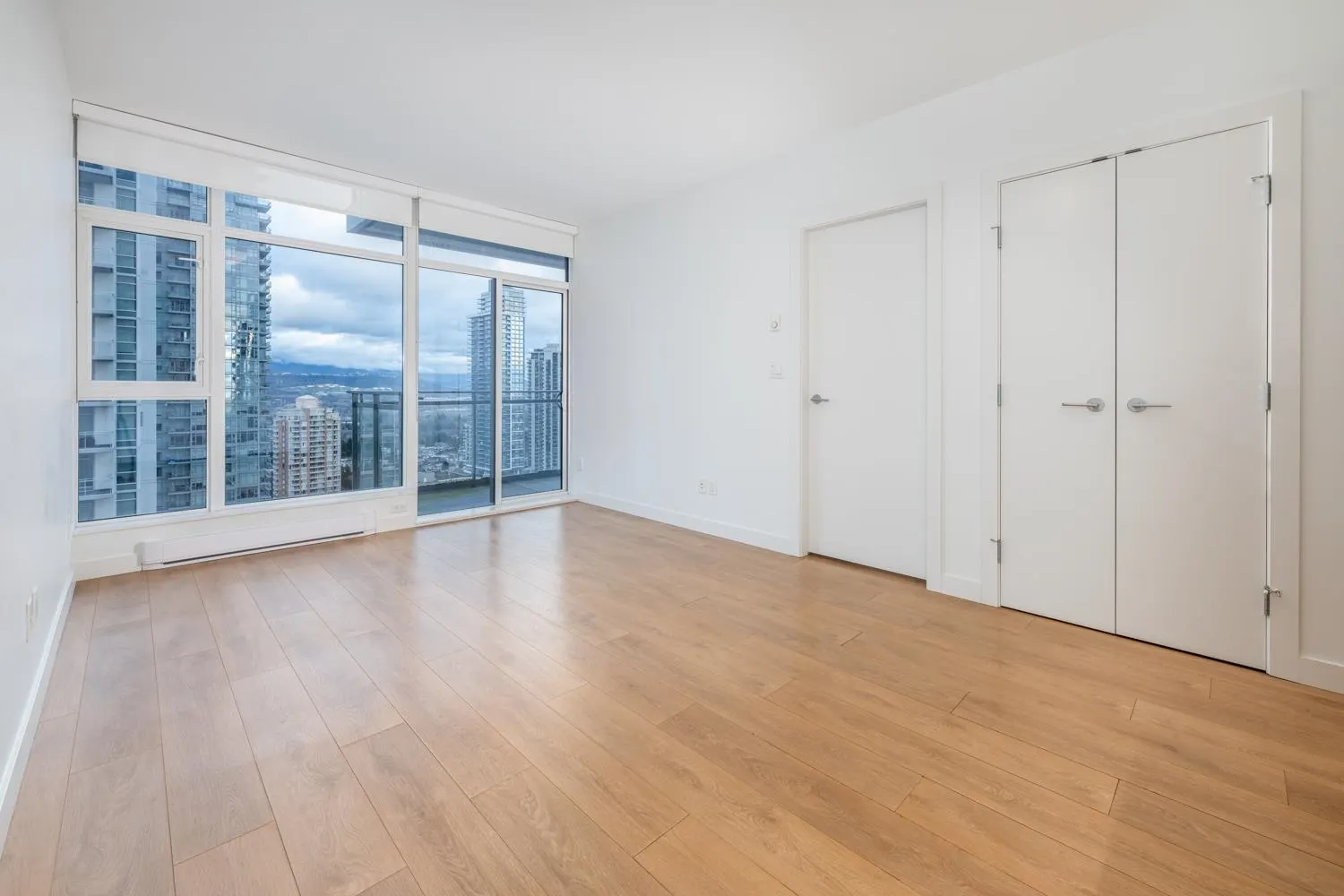 2308 6098 Station Street