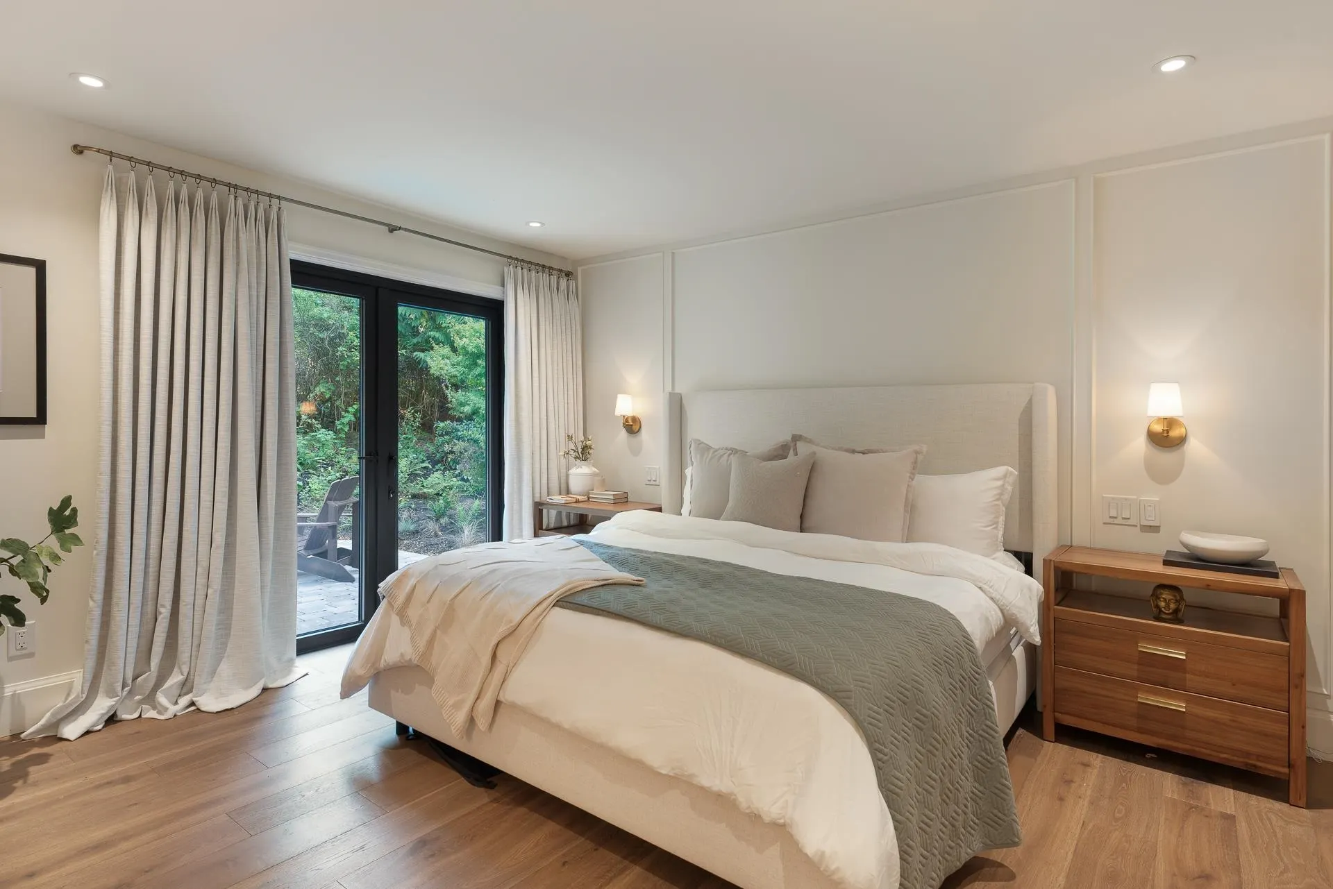 5075 Howe Sound Lane