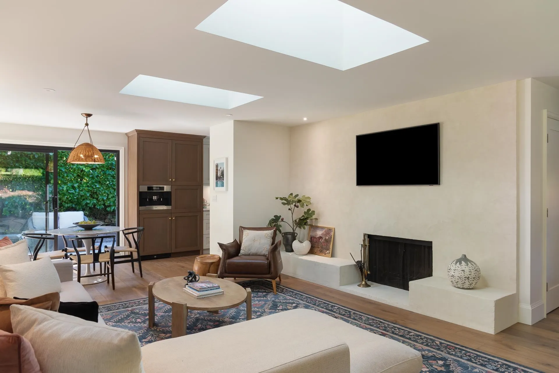 5075 Howe Sound Lane