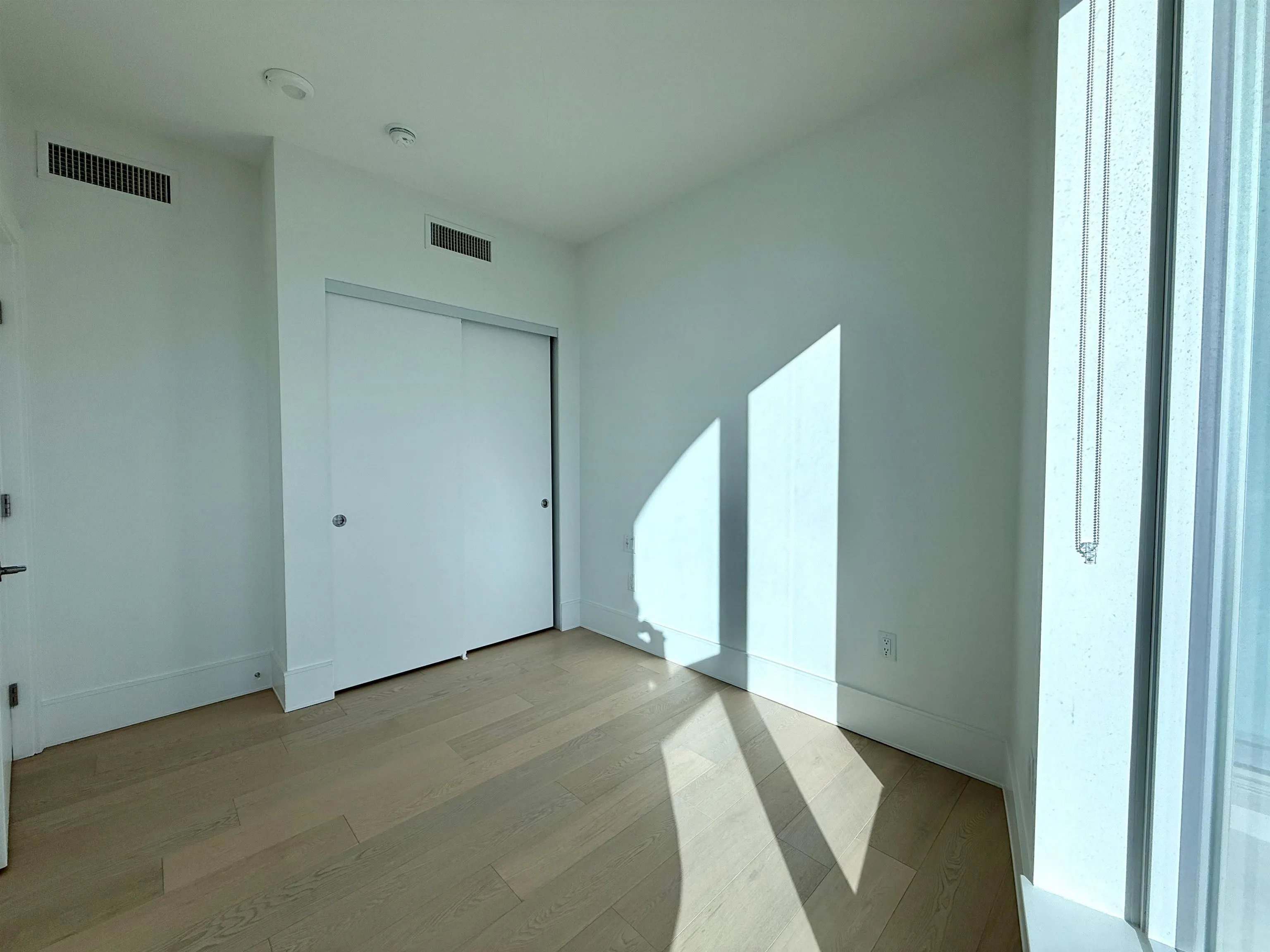 1503 1501 Foster Street