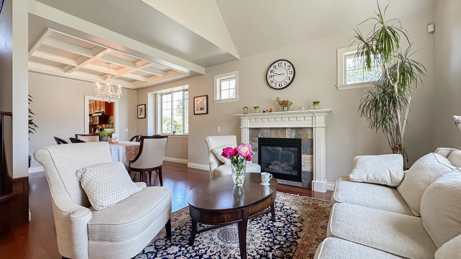 5487 Hardwick Street