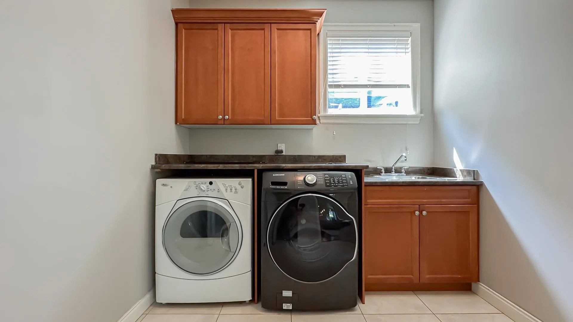 5487 Hardwick Street