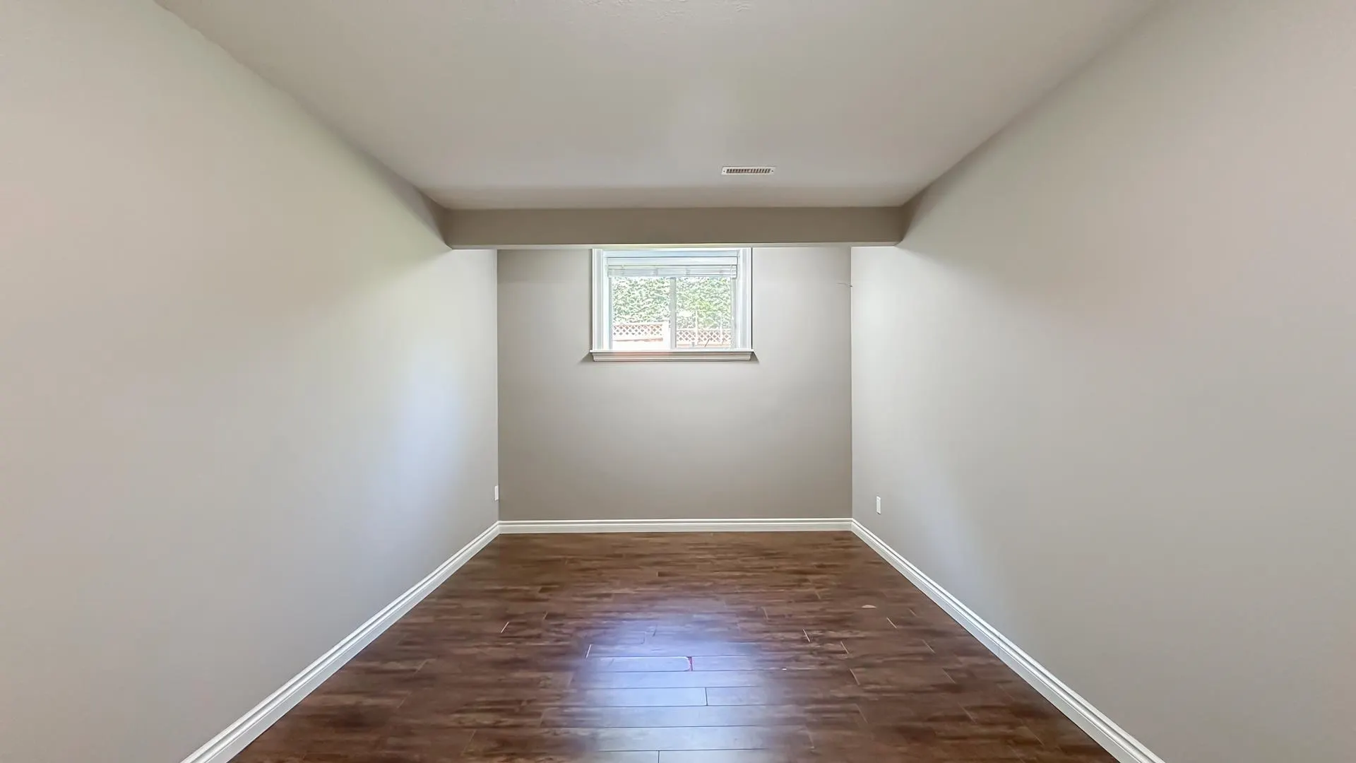 5487 Hardwick Street