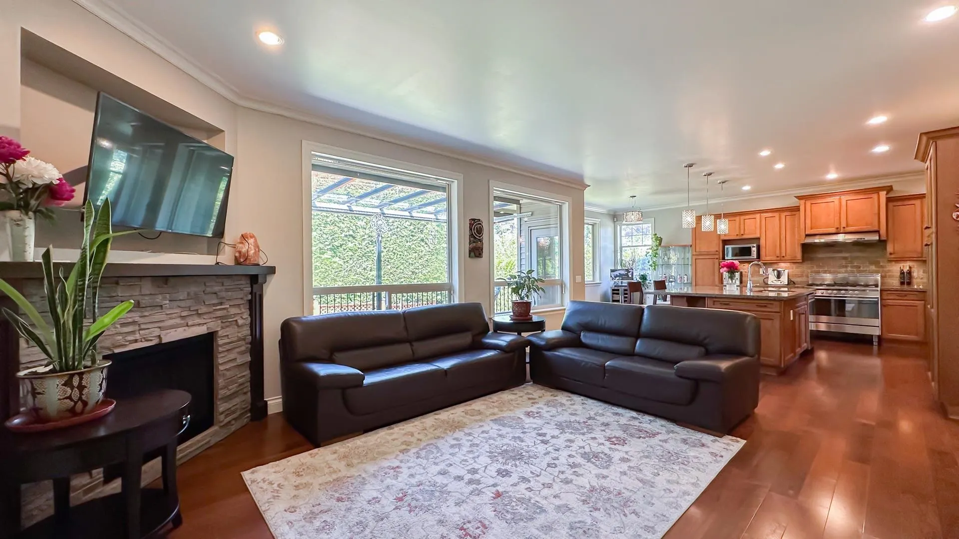 5487 Hardwick Street