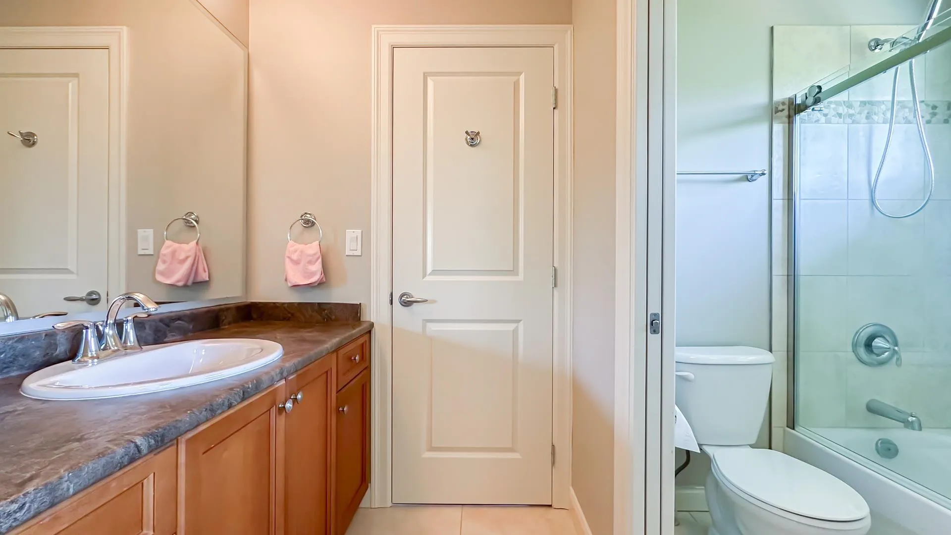 5487 Hardwick Street