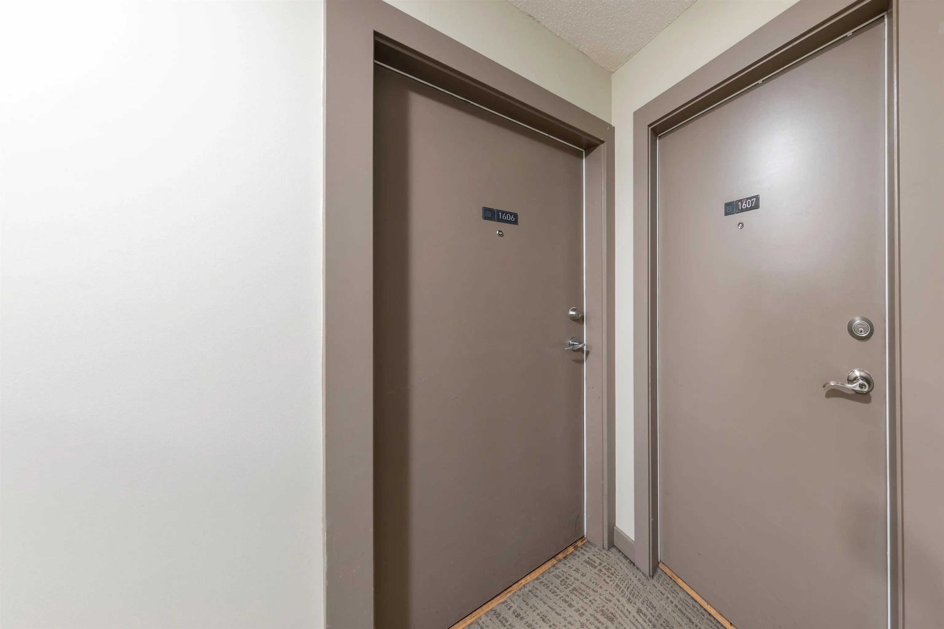 1606 233 Robson Street