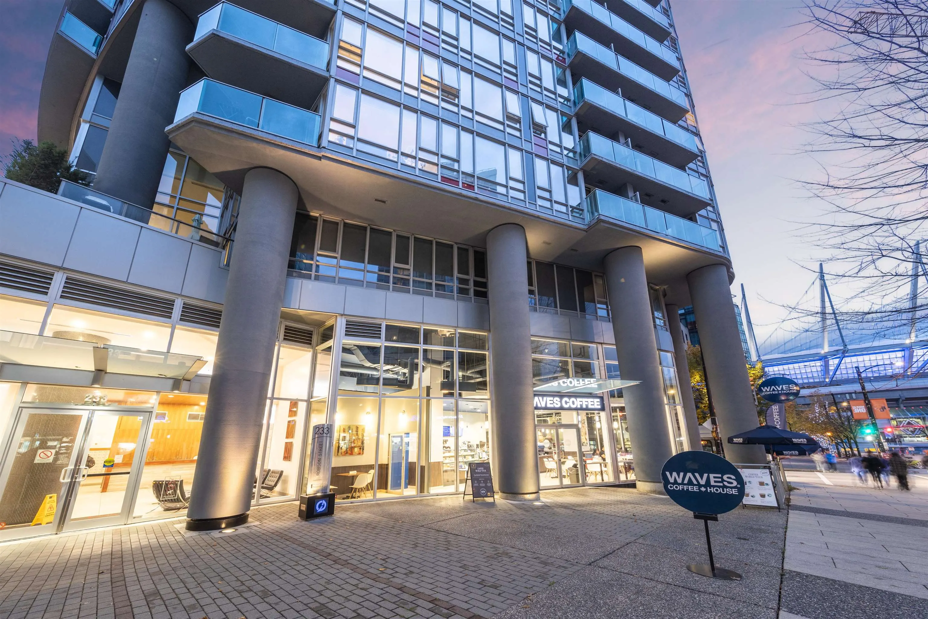 1606 233 Robson Street