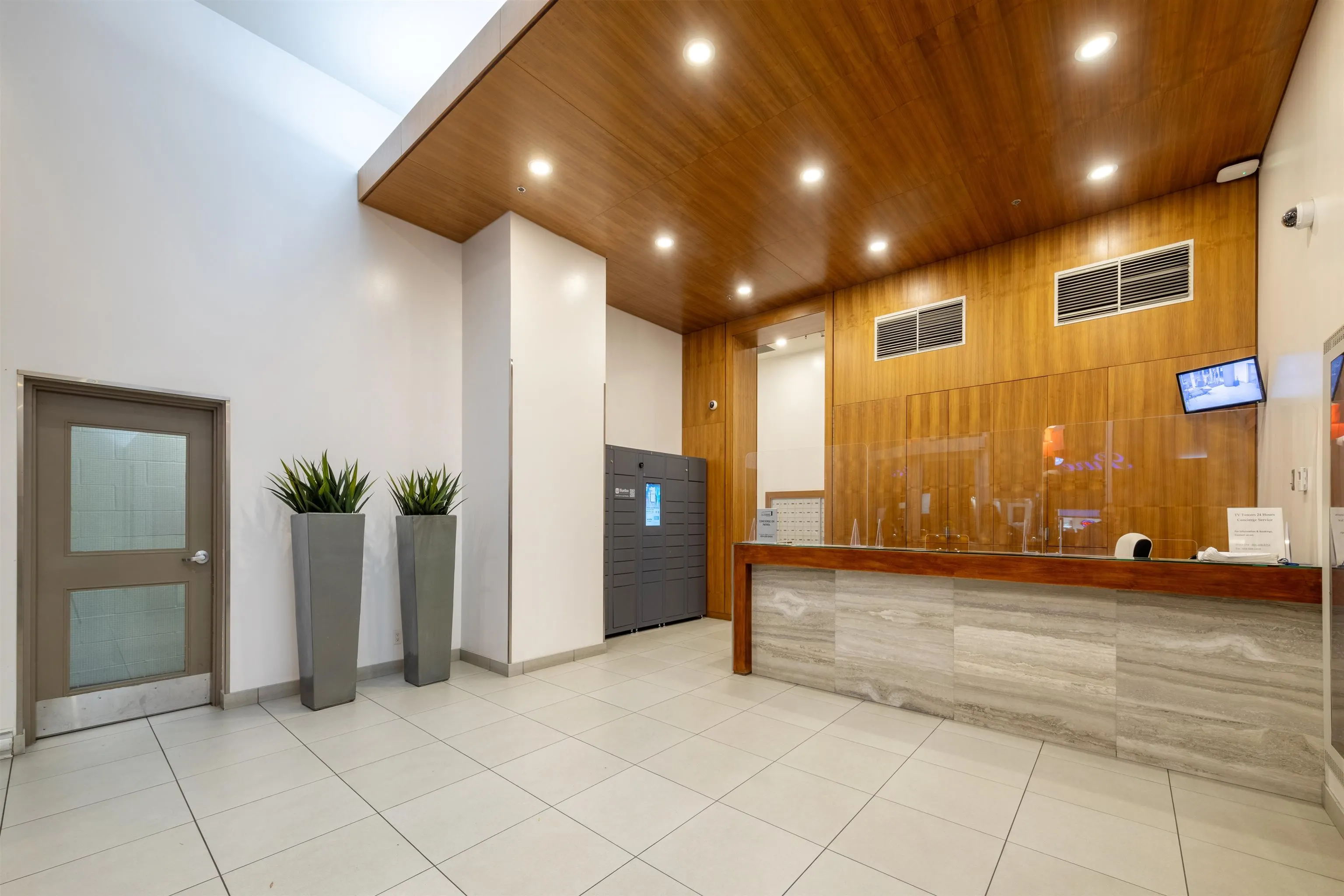 1606 233 Robson Street