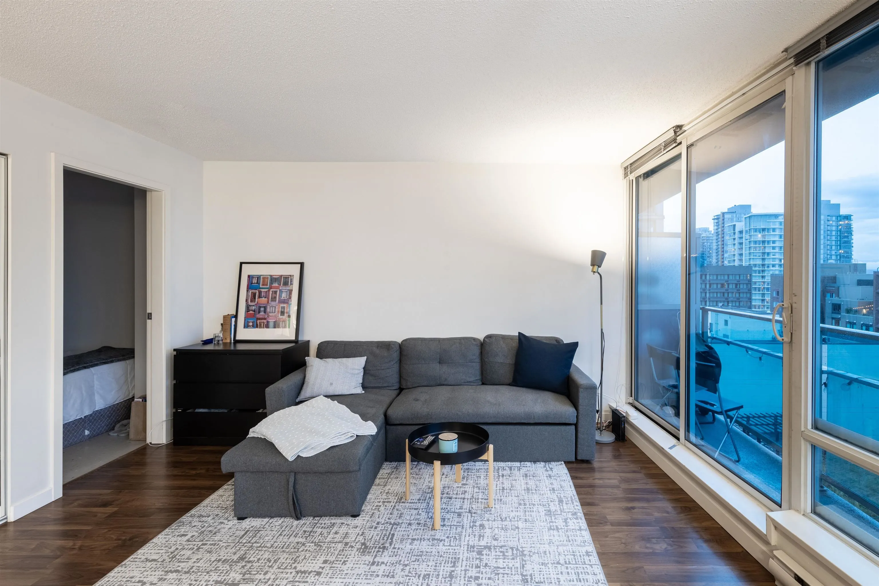 1606 233 Robson Street