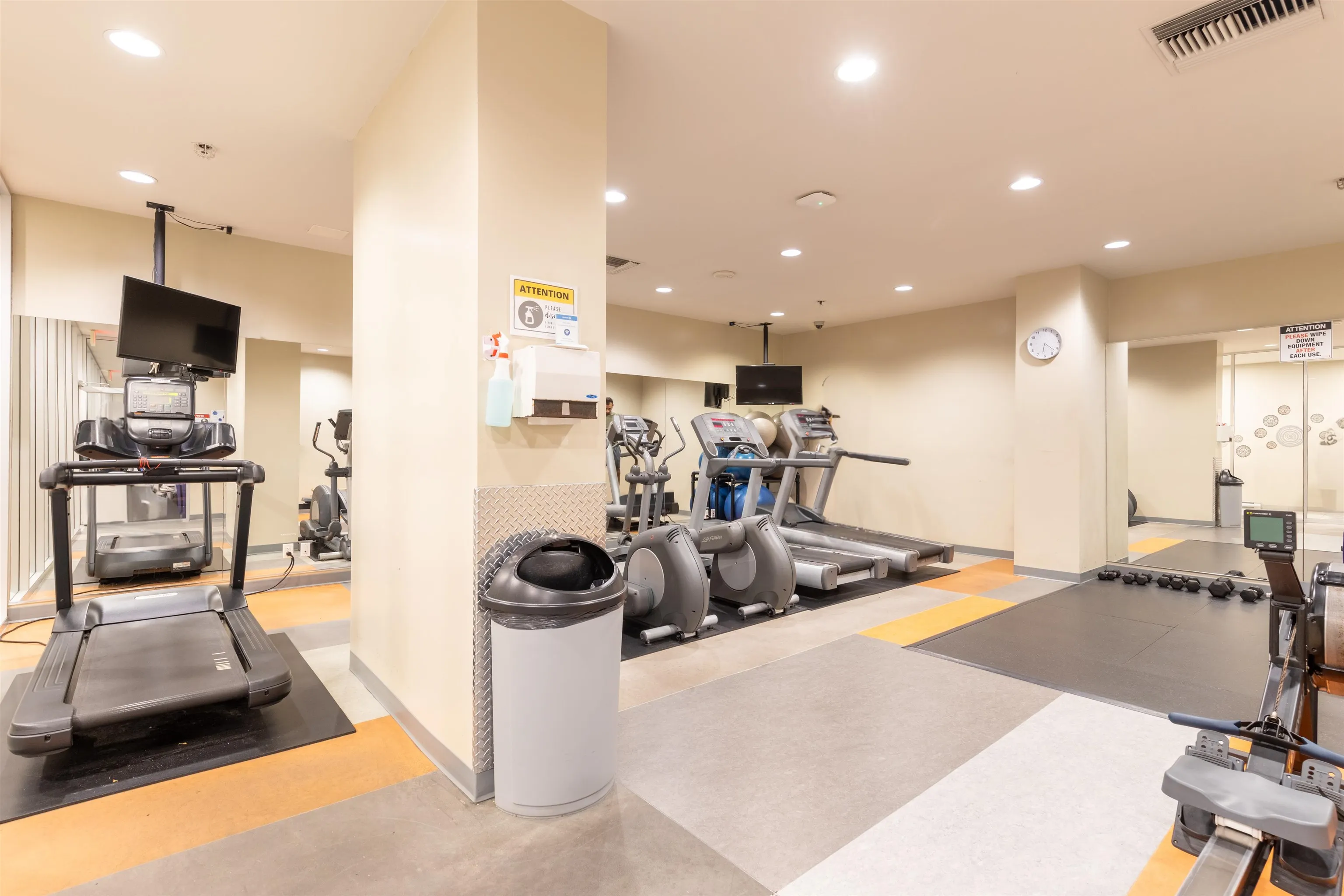 1606 233 Robson Street