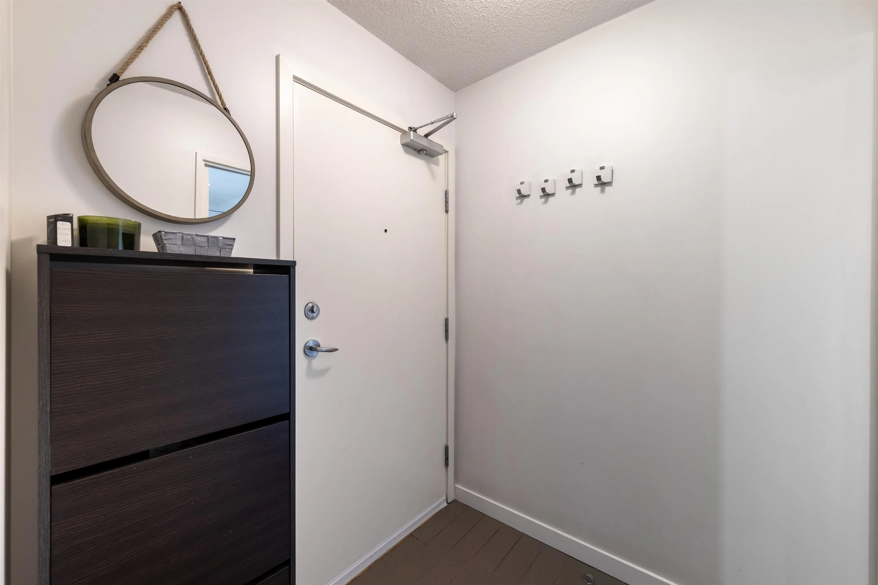 1606 233 Robson Street