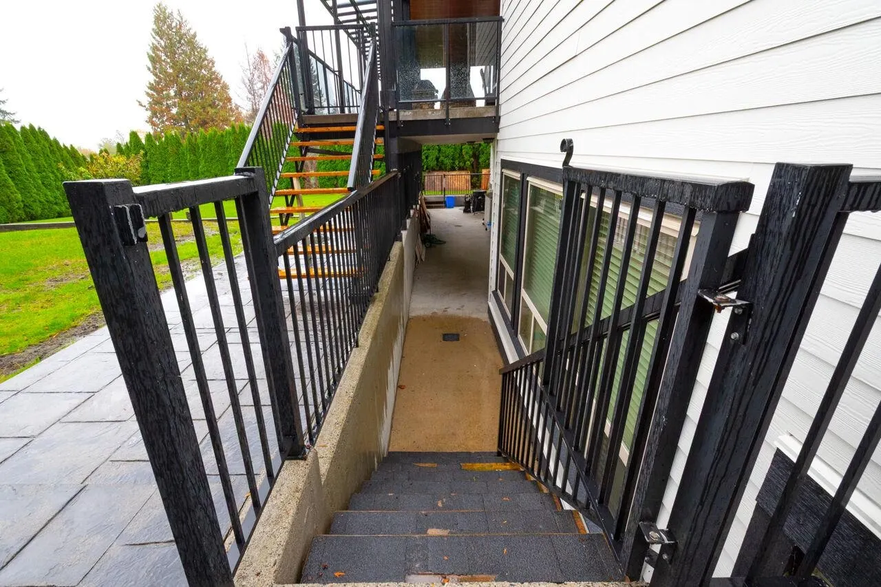 Lower 17551 Abbey Drive