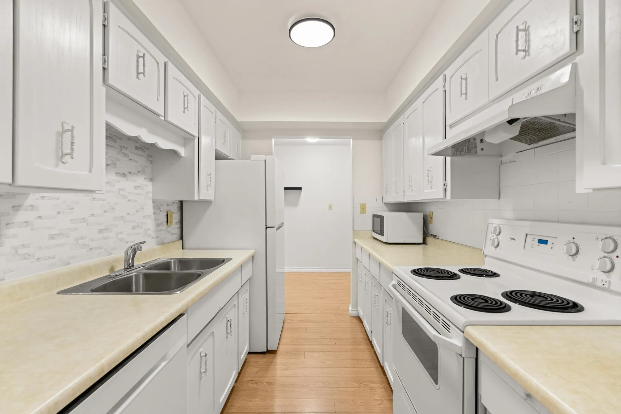 205 1531 Merklin Street